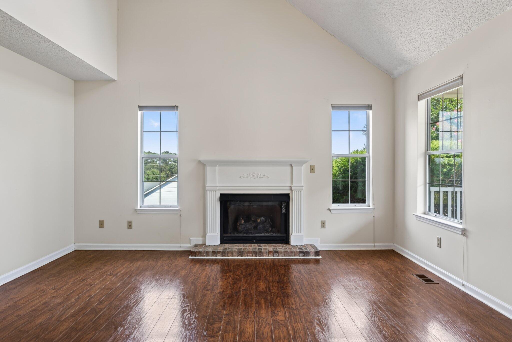 19 Edgewater Drive