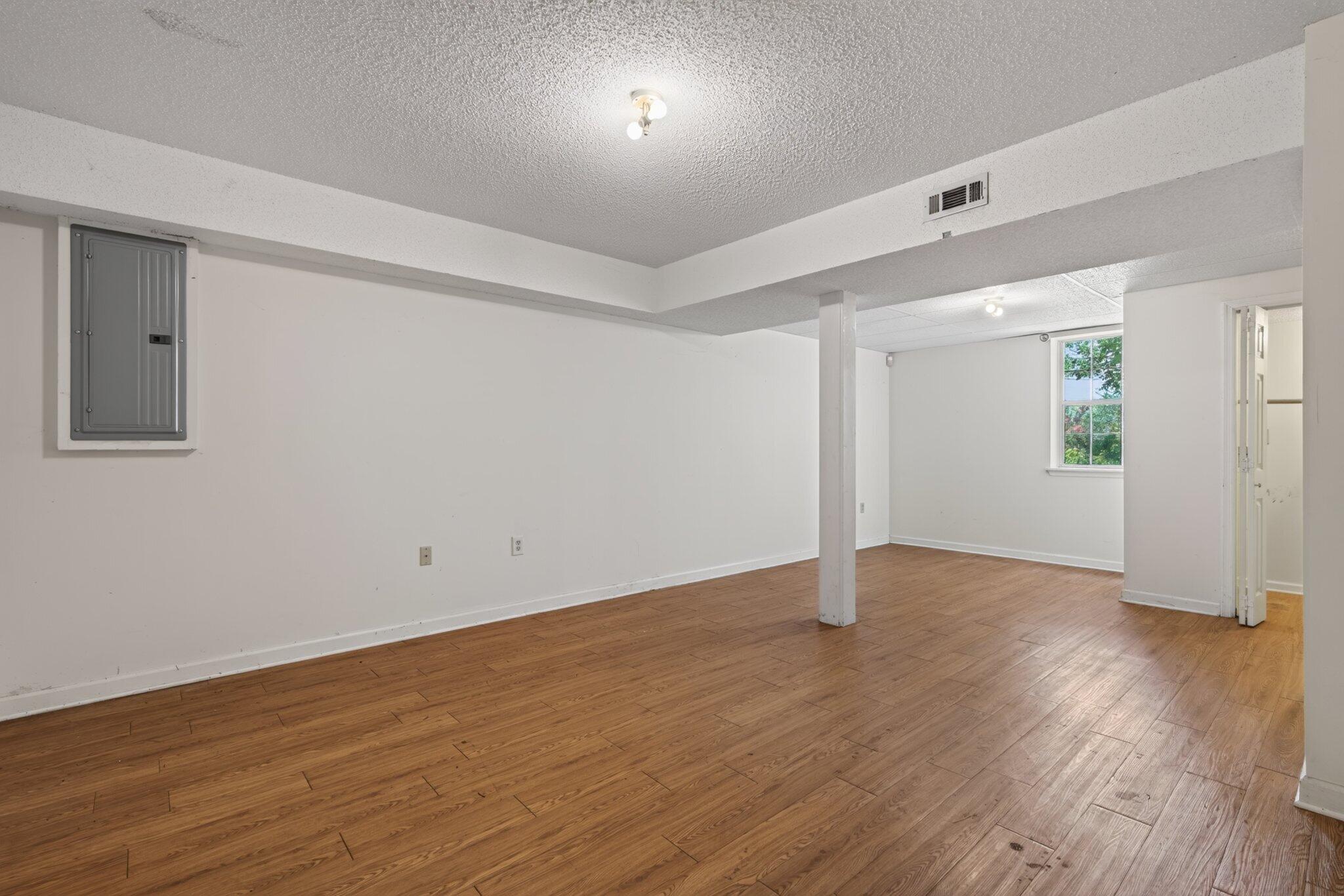 19 Edgewater Drive