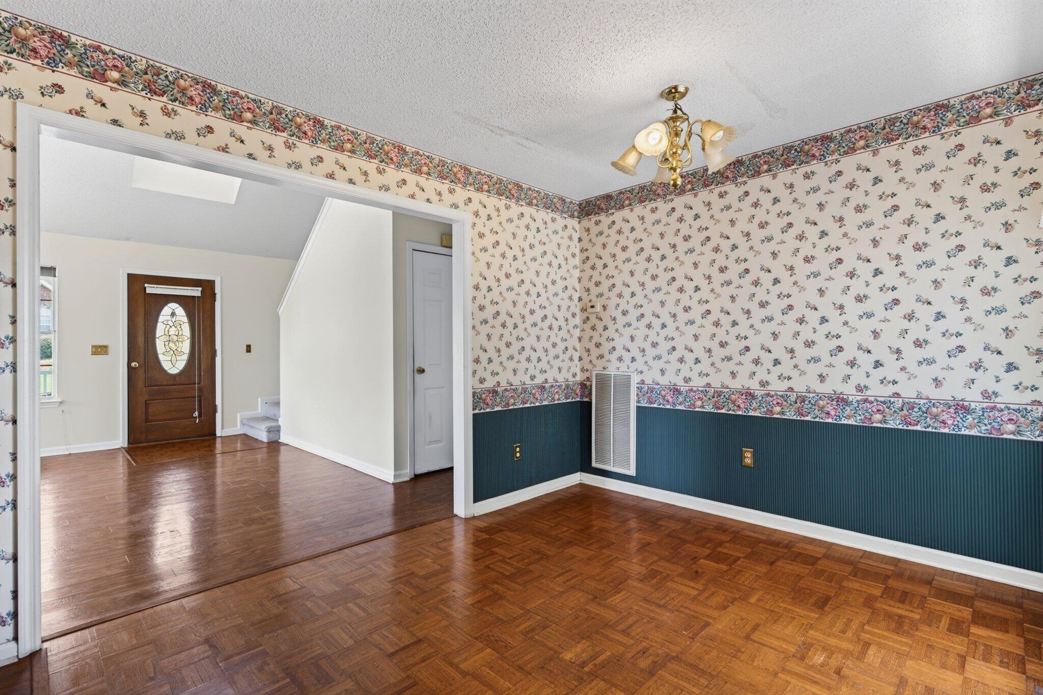 19 Edgewater Drive