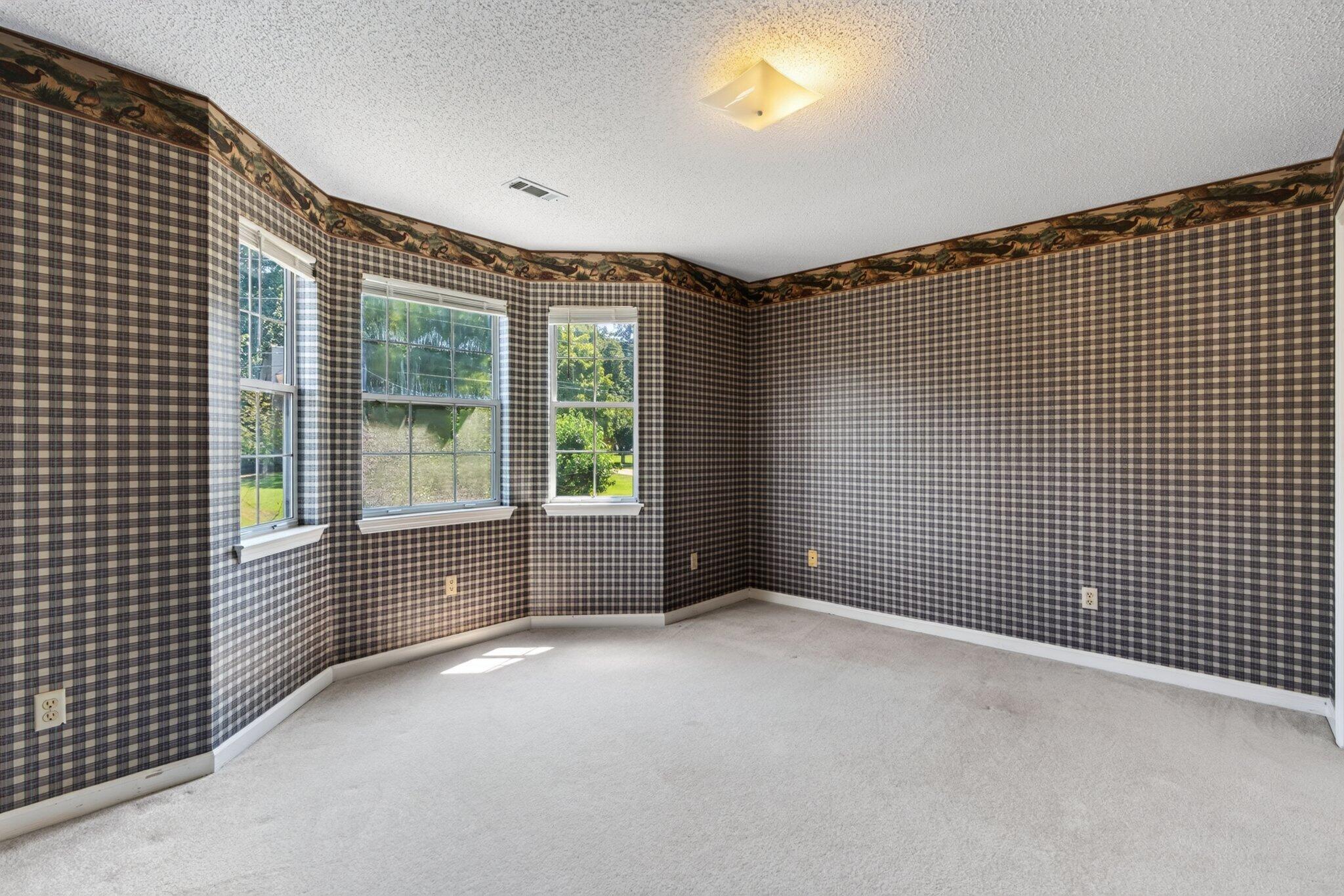 19 Edgewater Drive