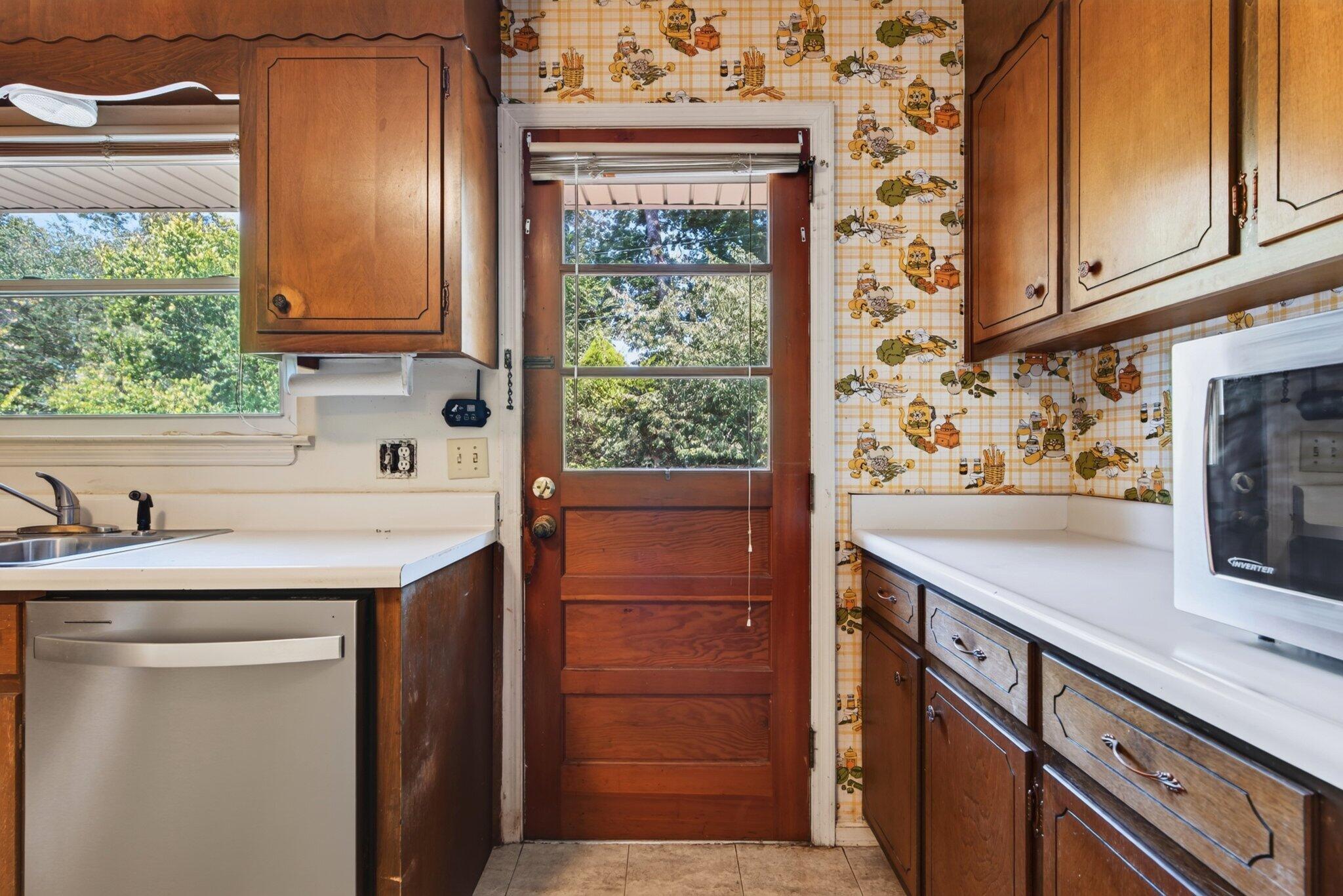 2103 King Court Lane