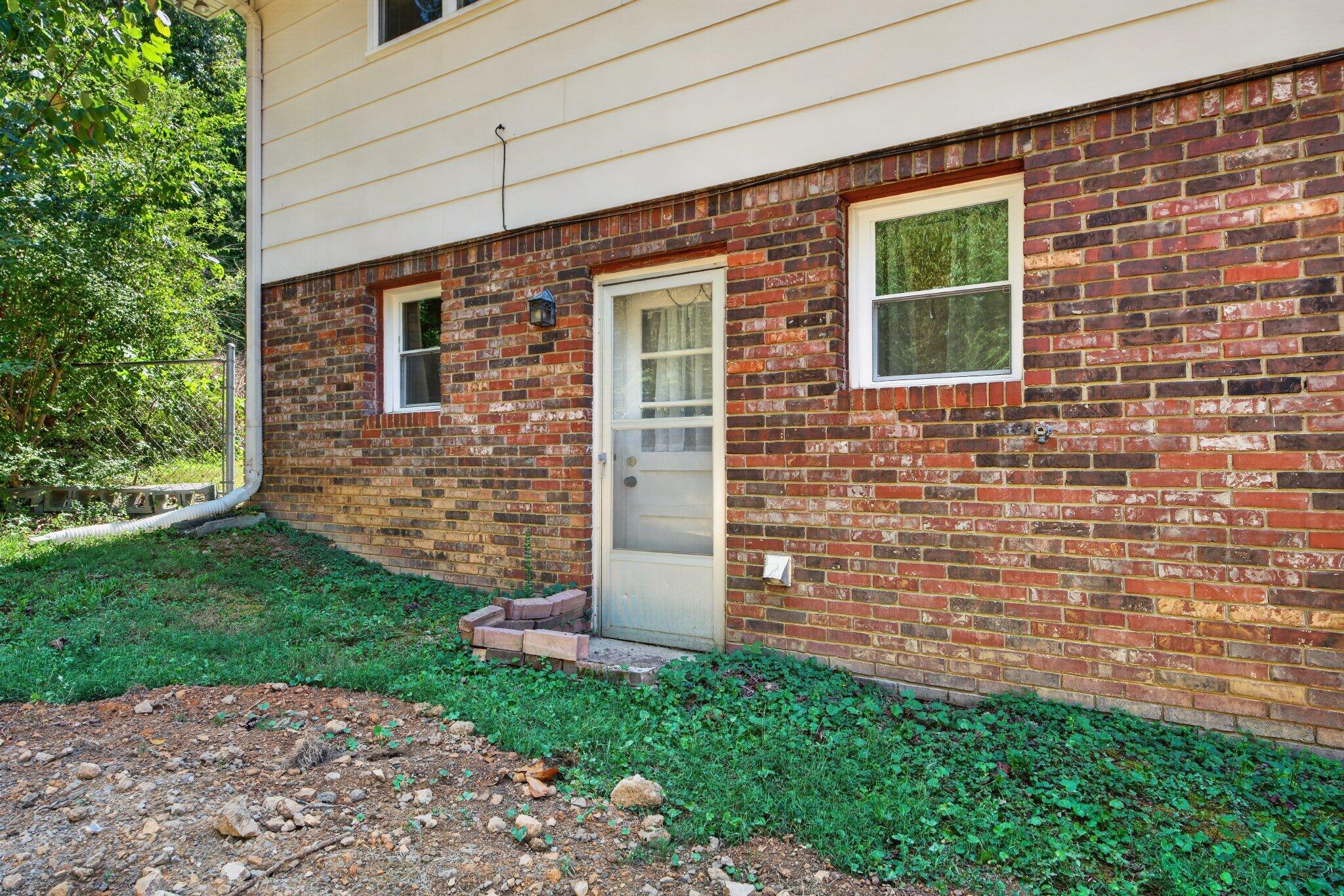 2103 King Court Lane