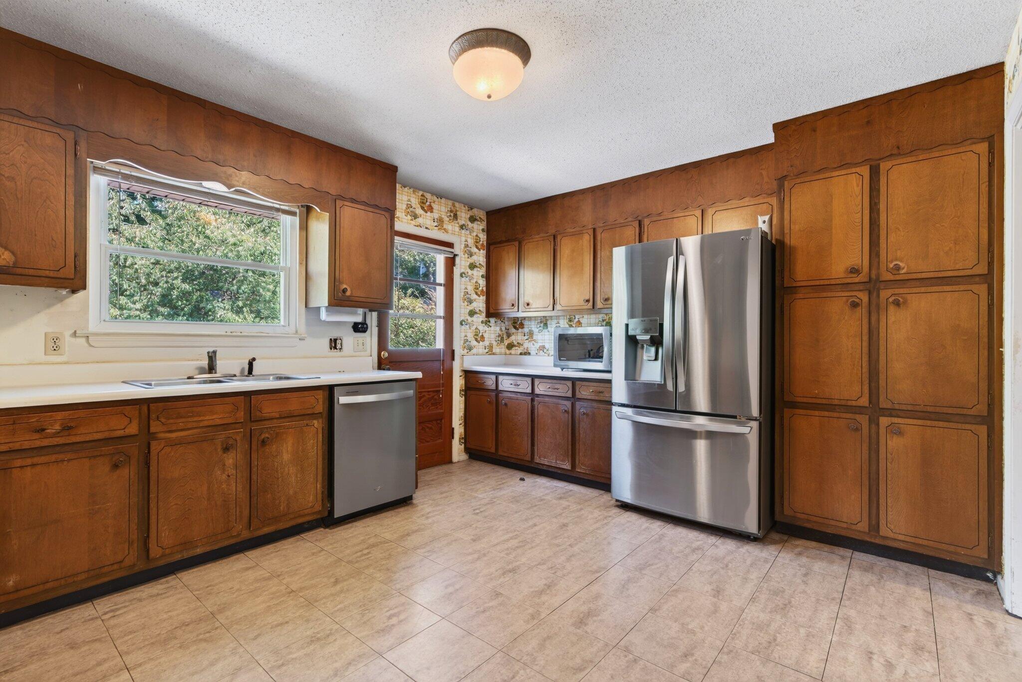 2103 King Court Lane