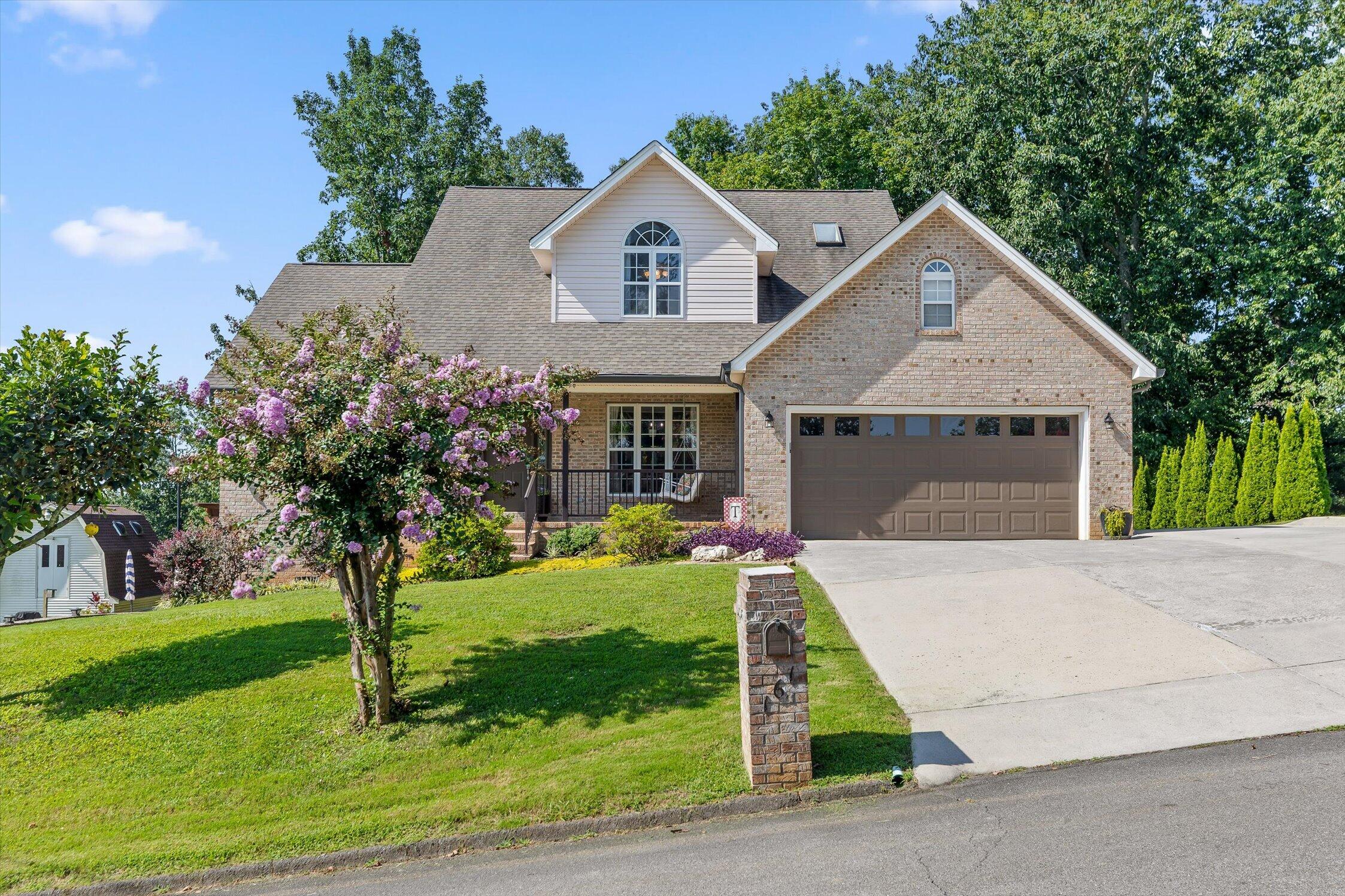 161 Ivy Way NW