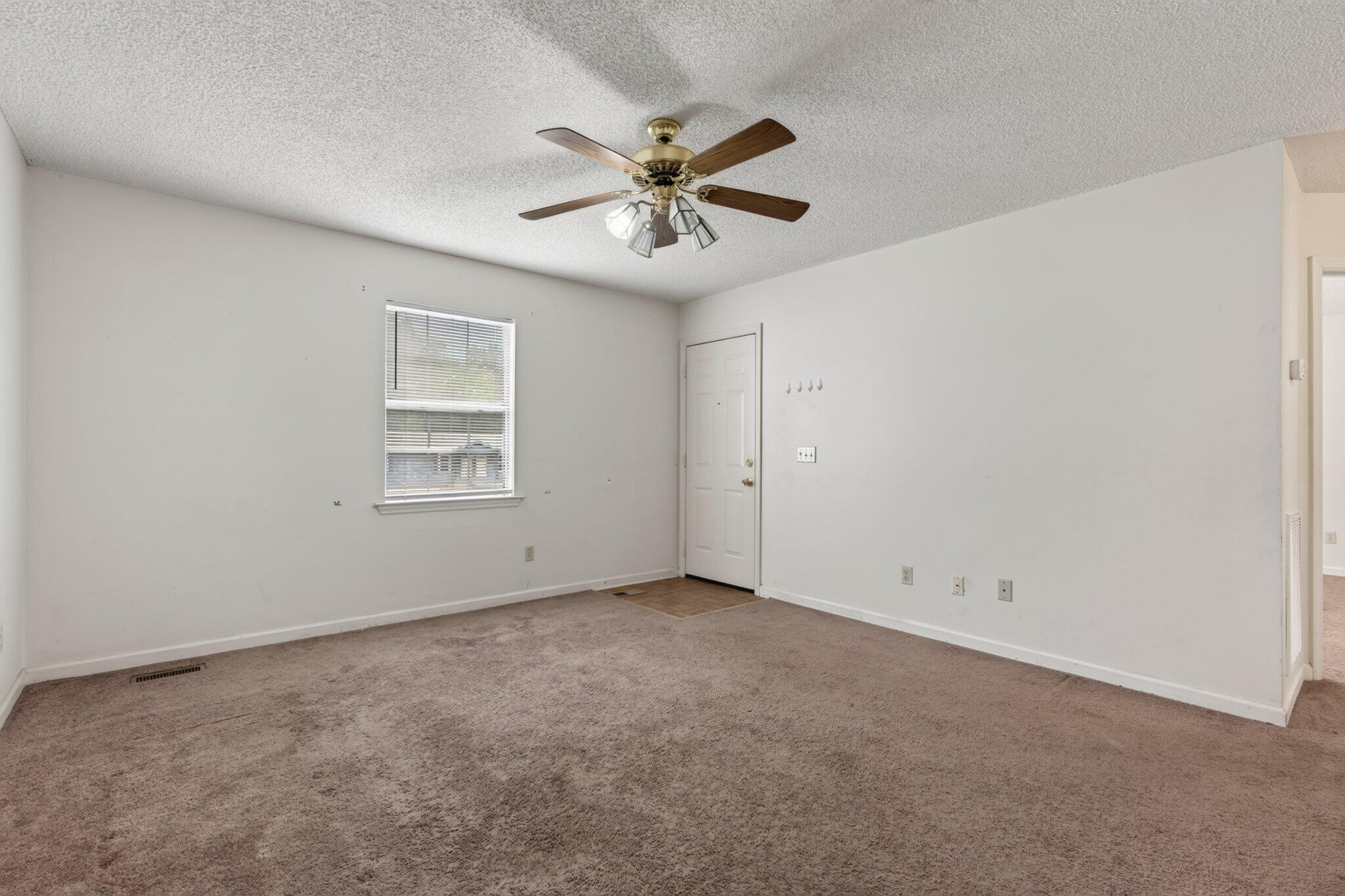 8683 Daisy Dallas Road