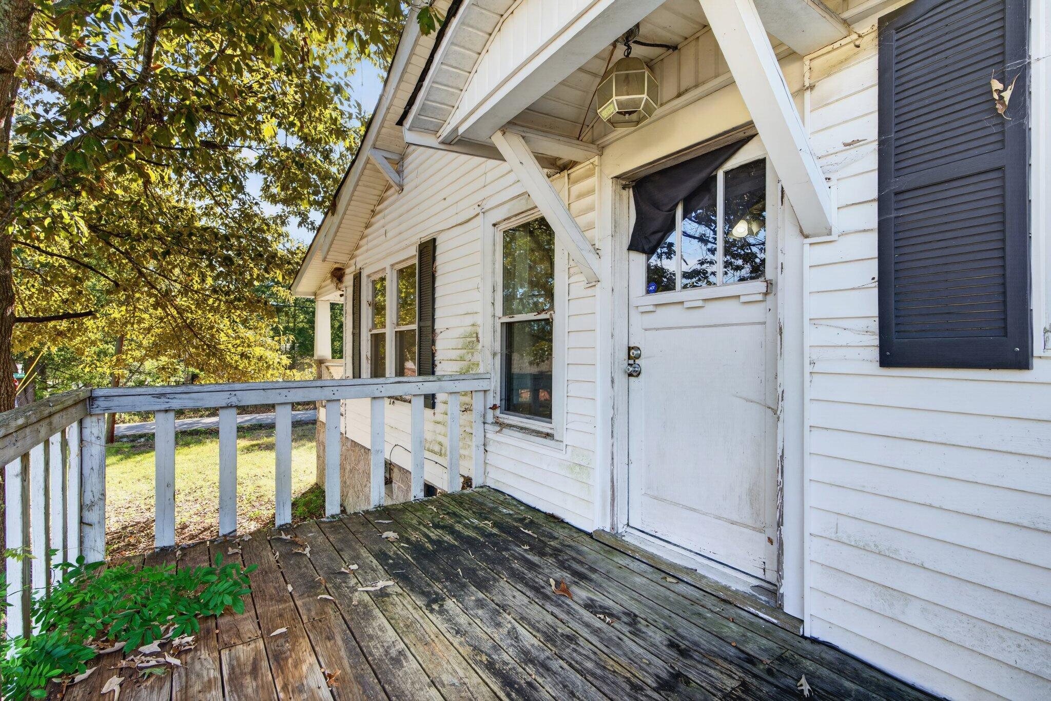 448 W State Line Road