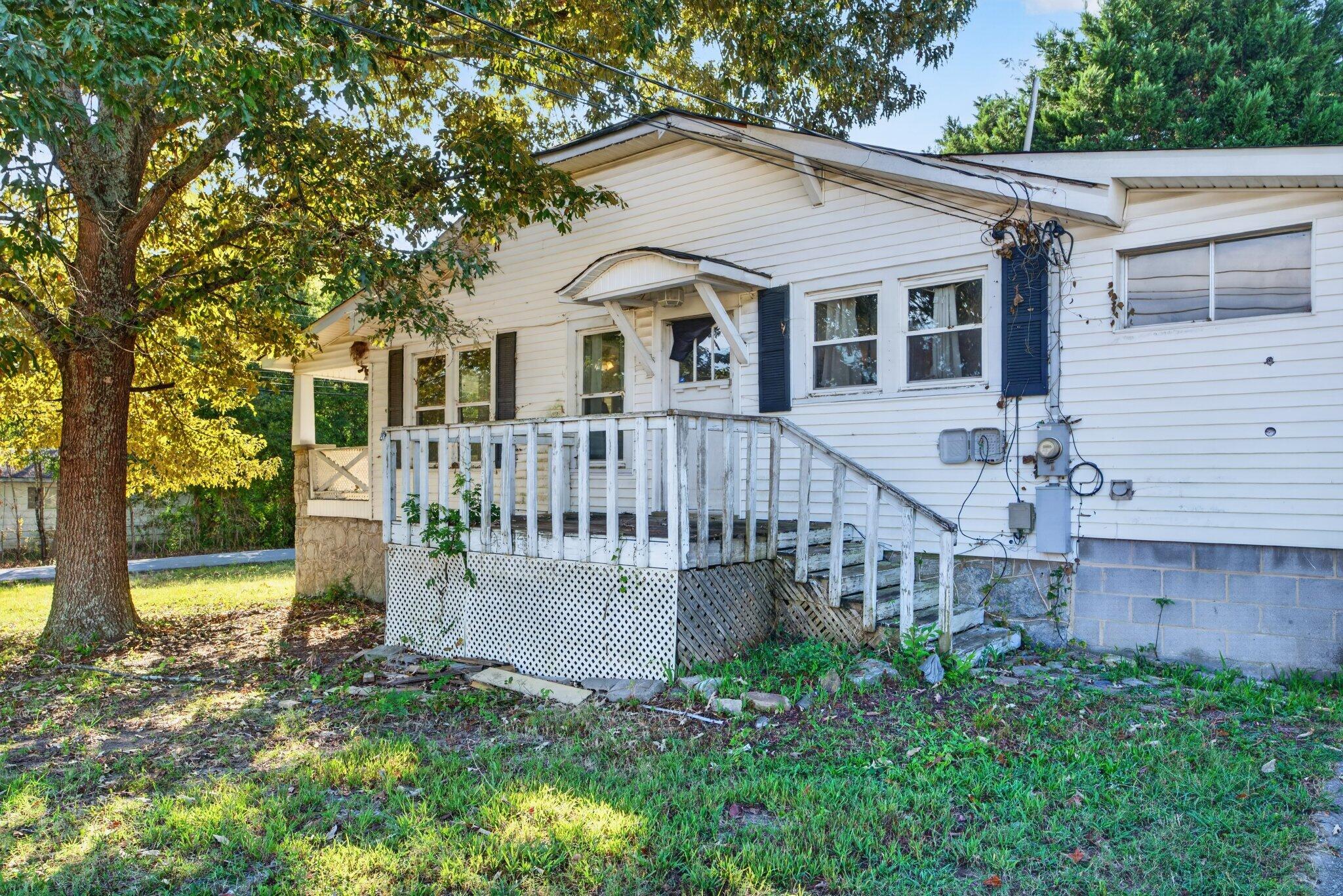 448 W State Line Road