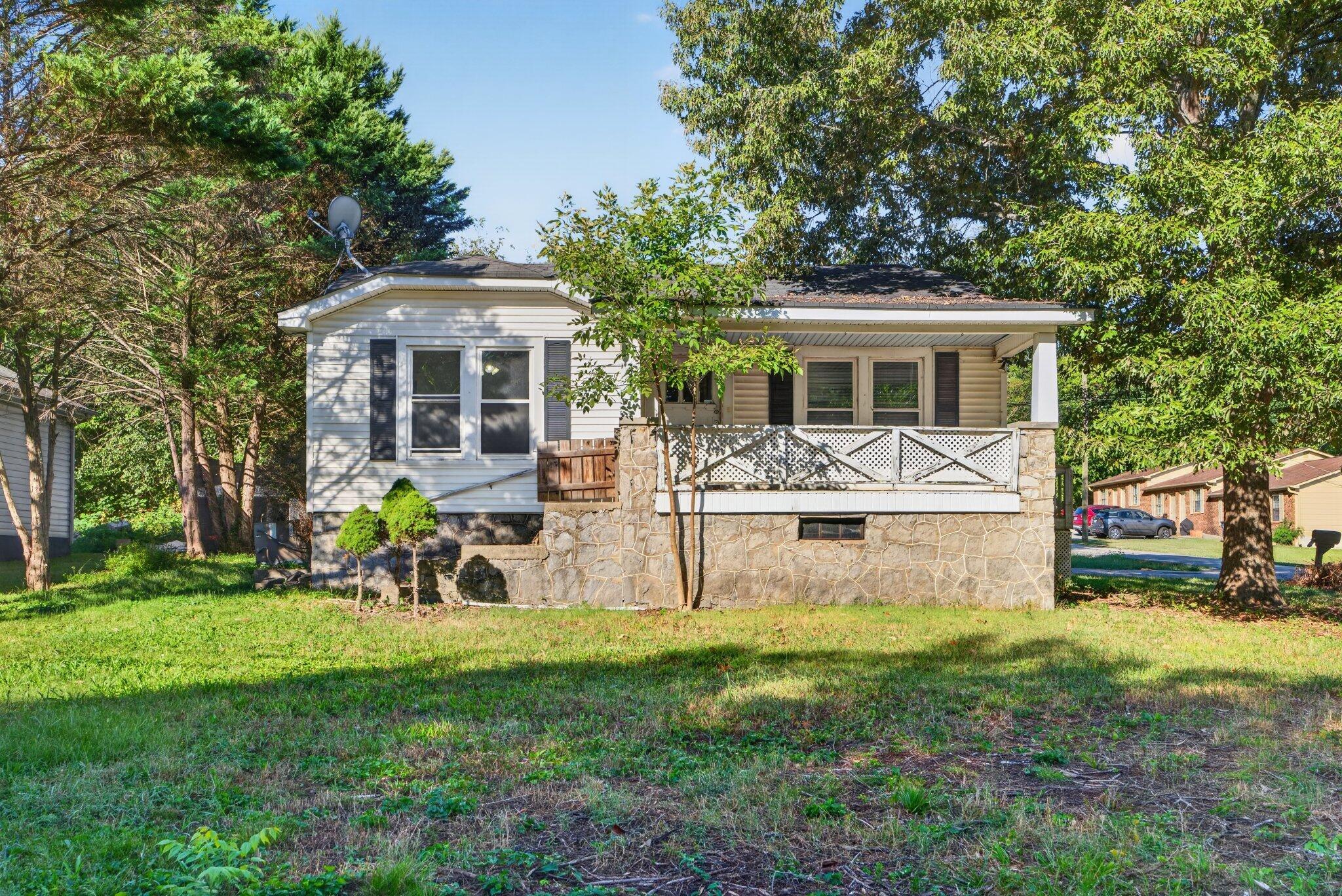 448 W State Line Road