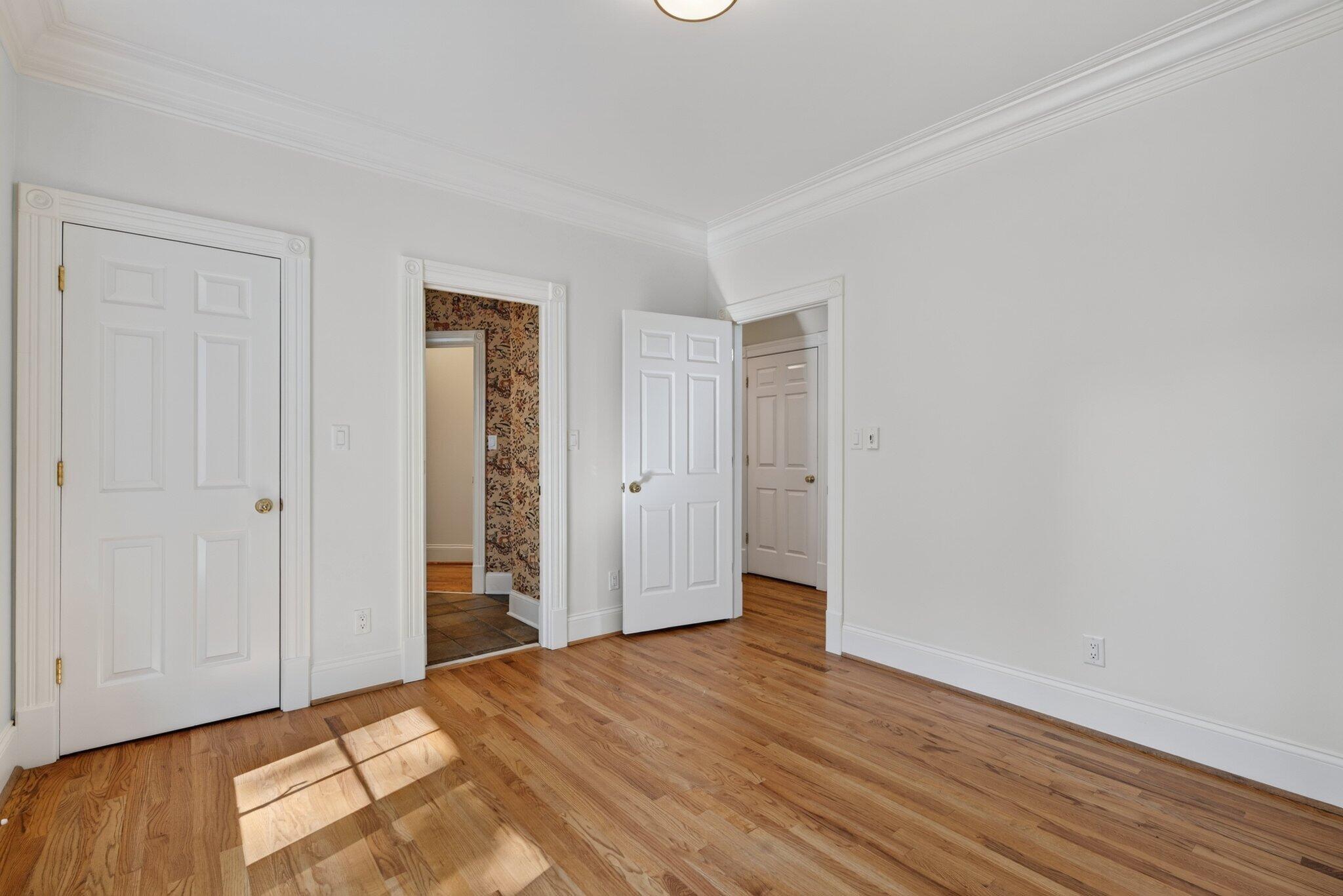 1117 Winding Oaks Way