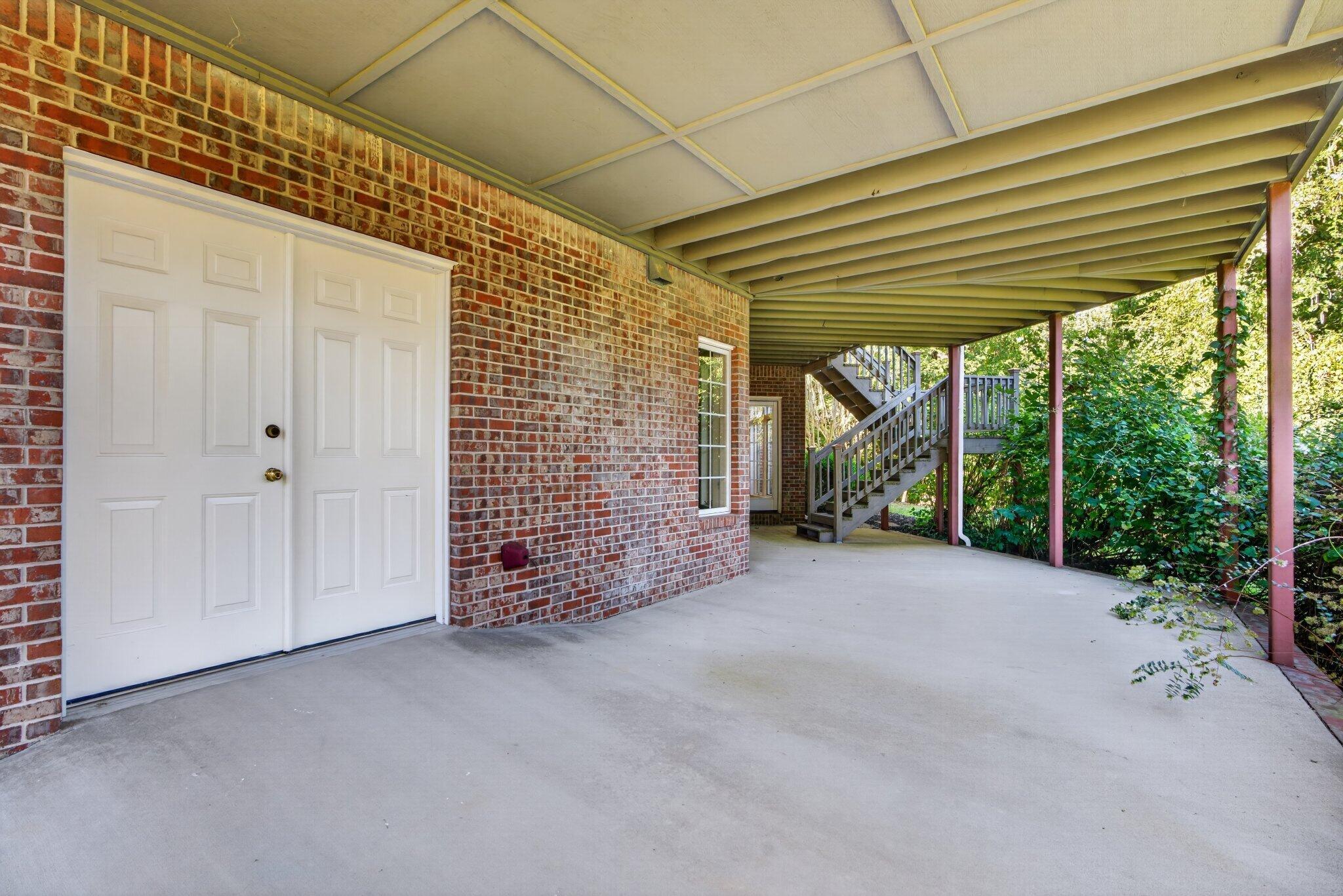 1117 Winding Oaks Way