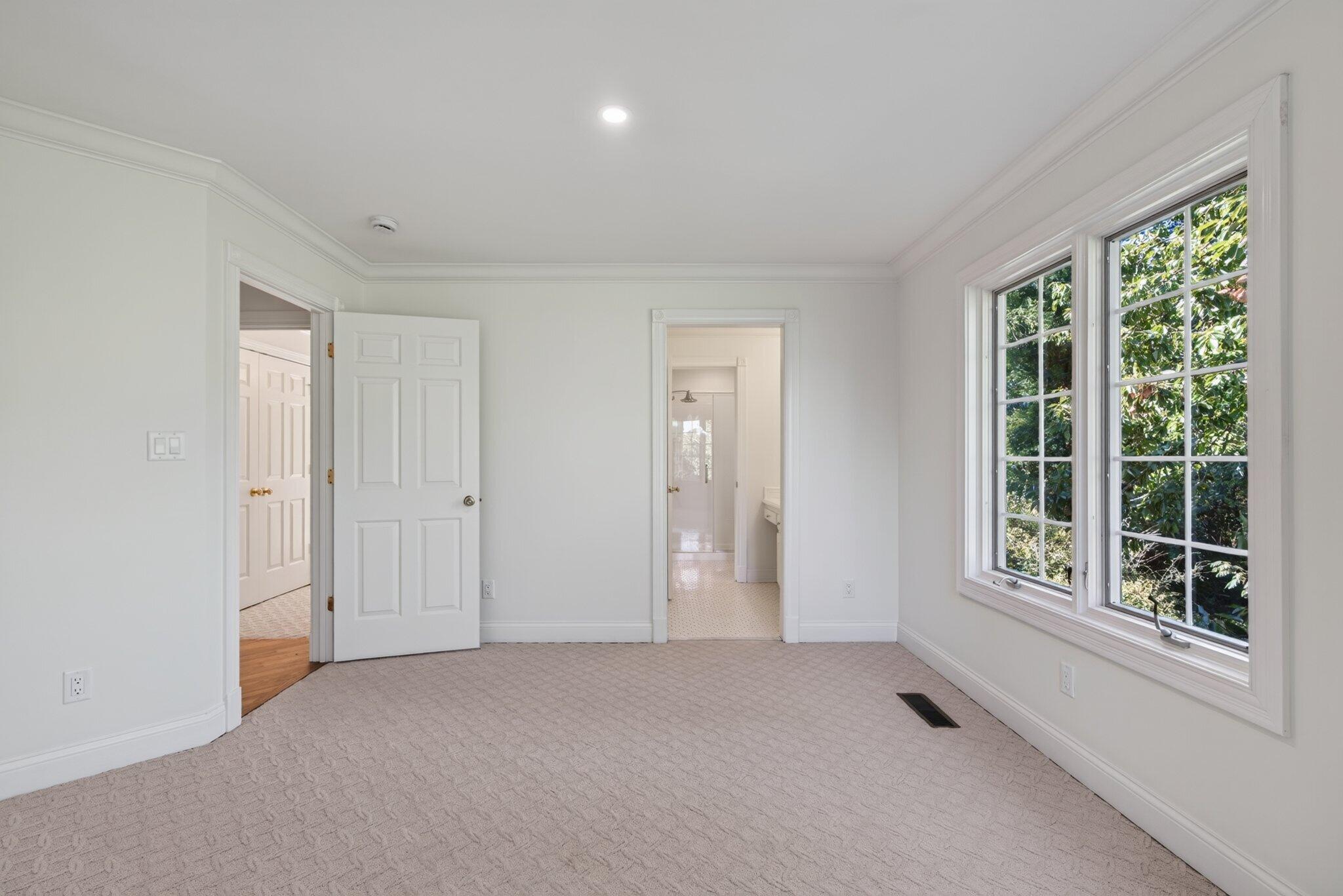 1117 Winding Oaks Way