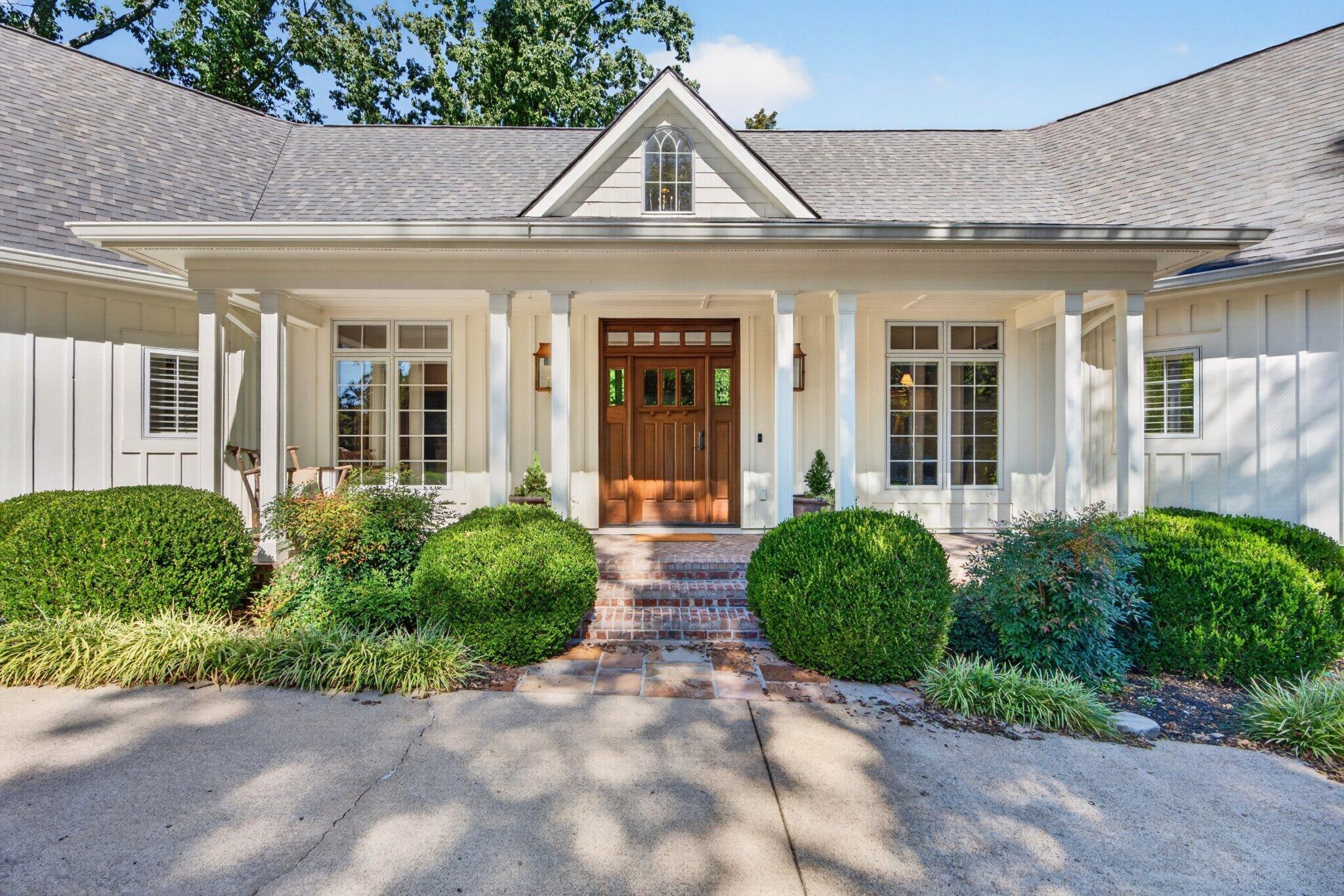 1117 Winding Oaks Way