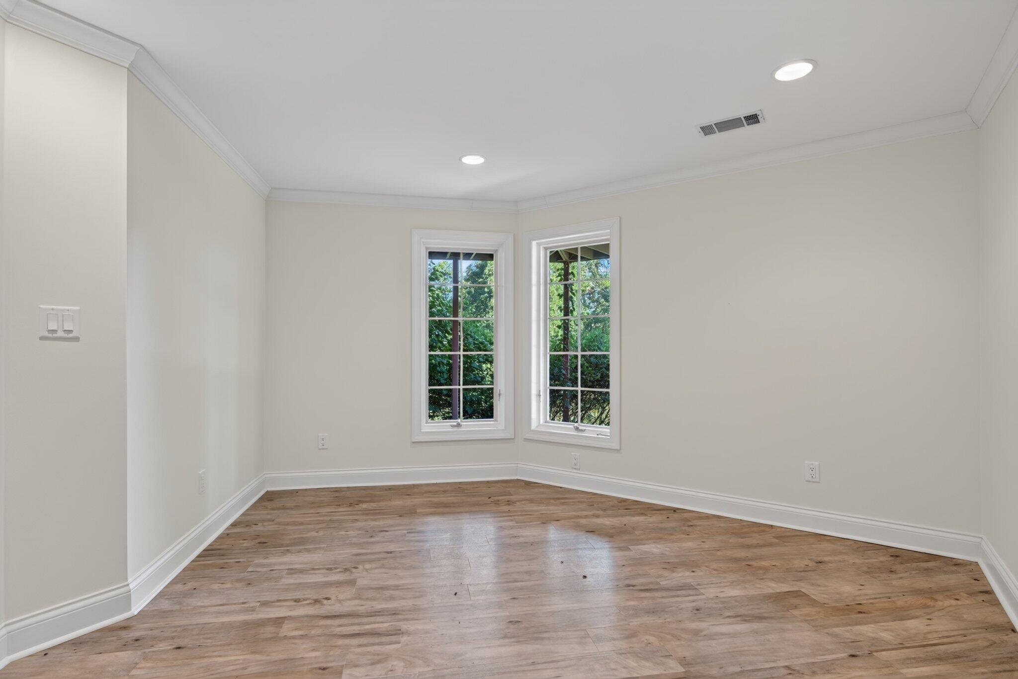 1117 Winding Oaks Way