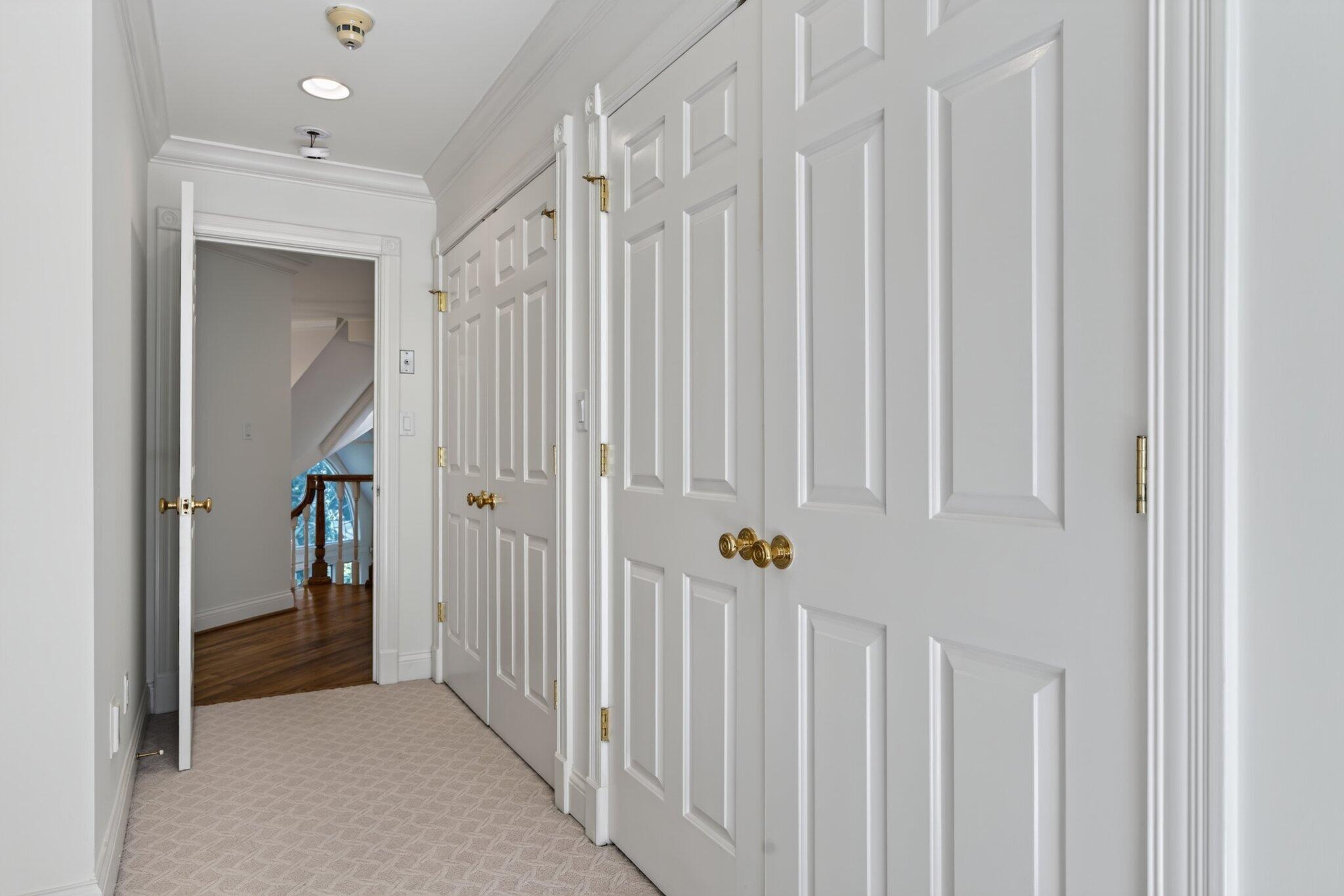 1117 Winding Oaks Way