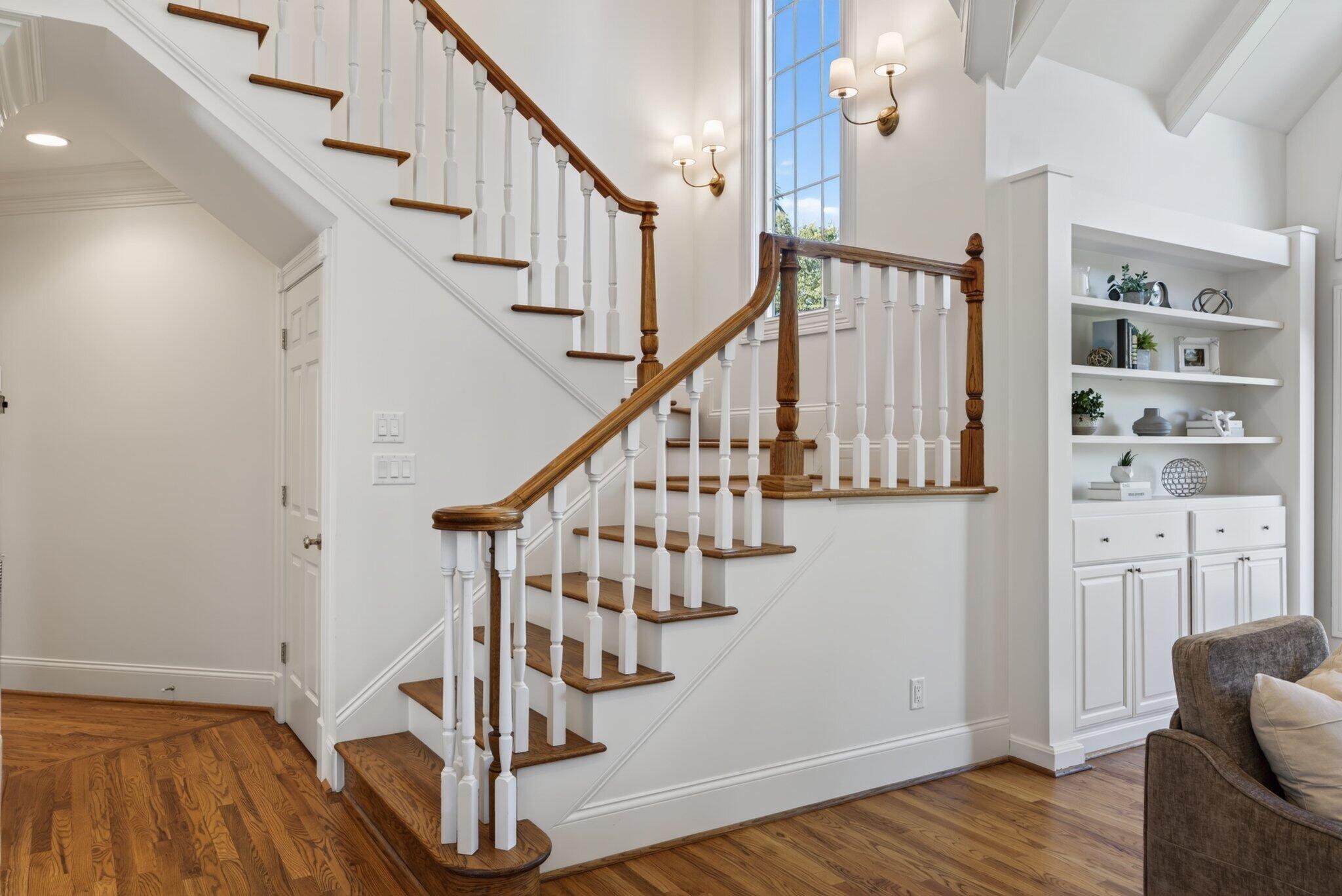1117 Winding Oaks Way