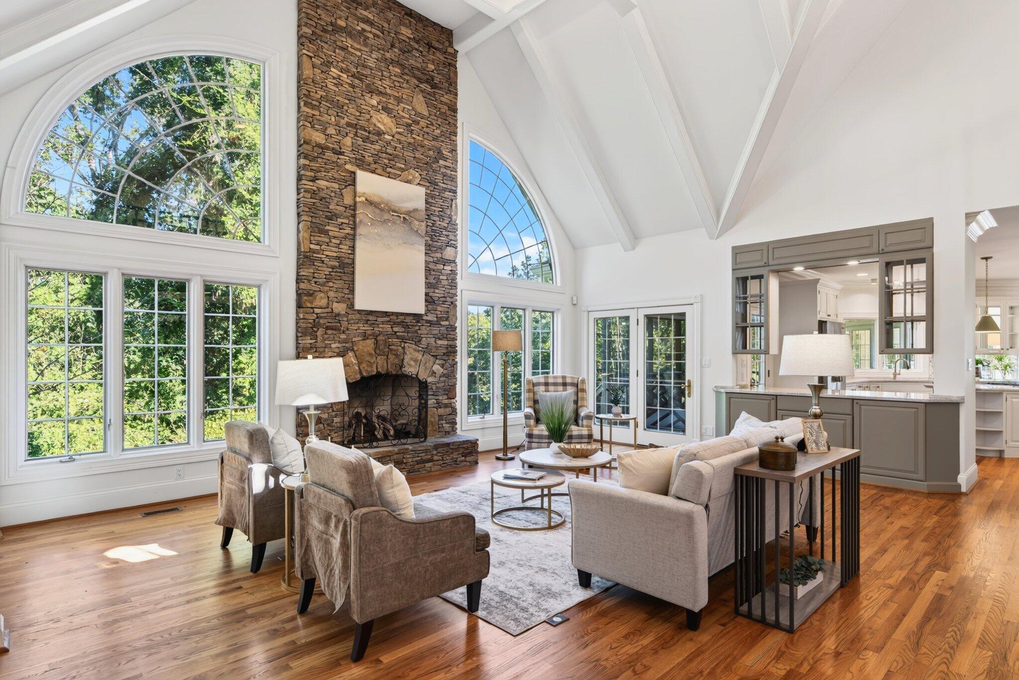 1117 Winding Oaks Way