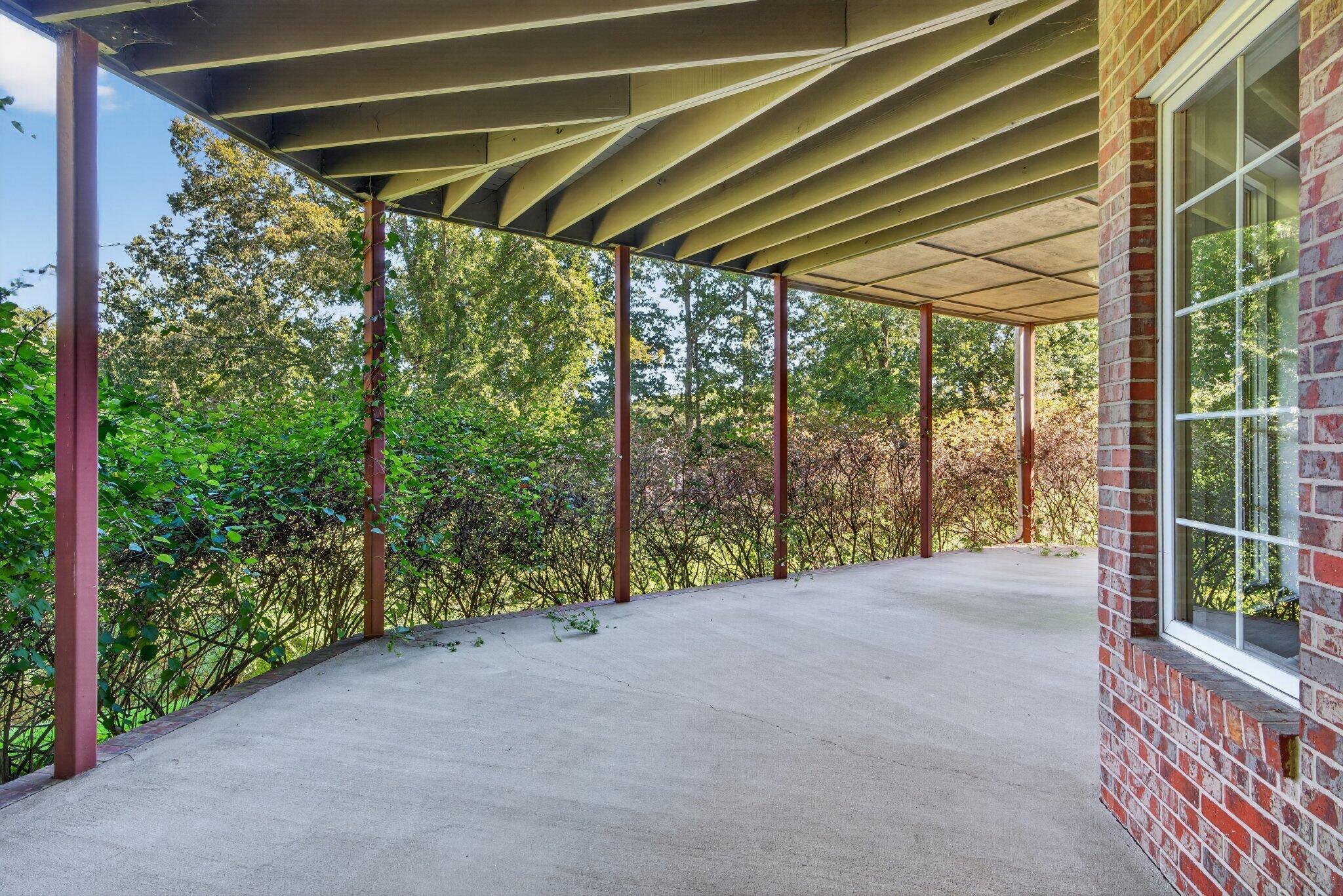 1117 Winding Oaks Way