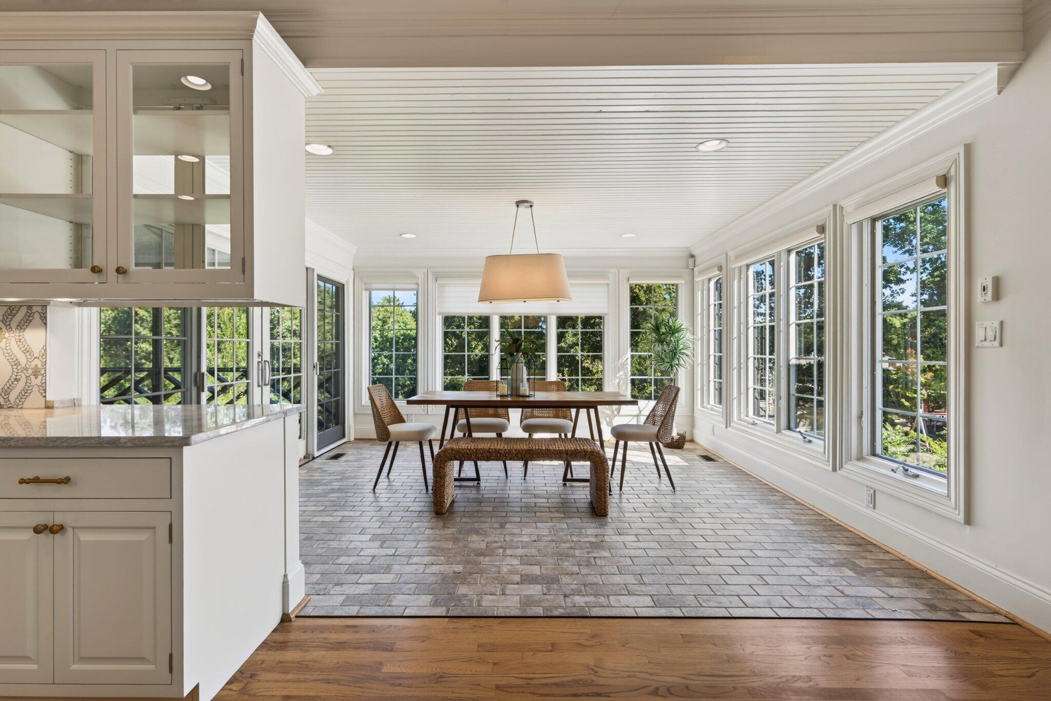 1117 Winding Oaks Way