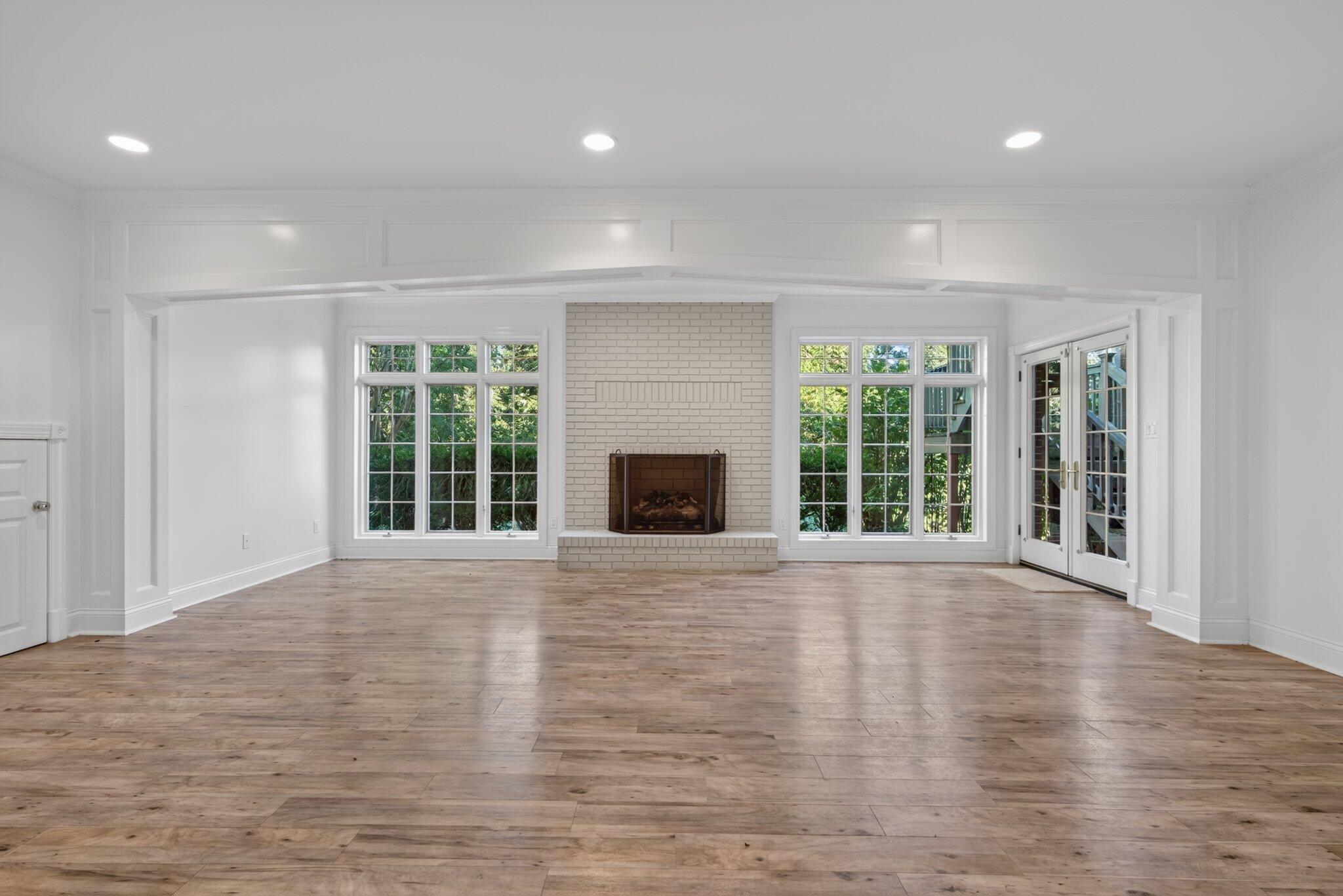 1117 Winding Oaks Way