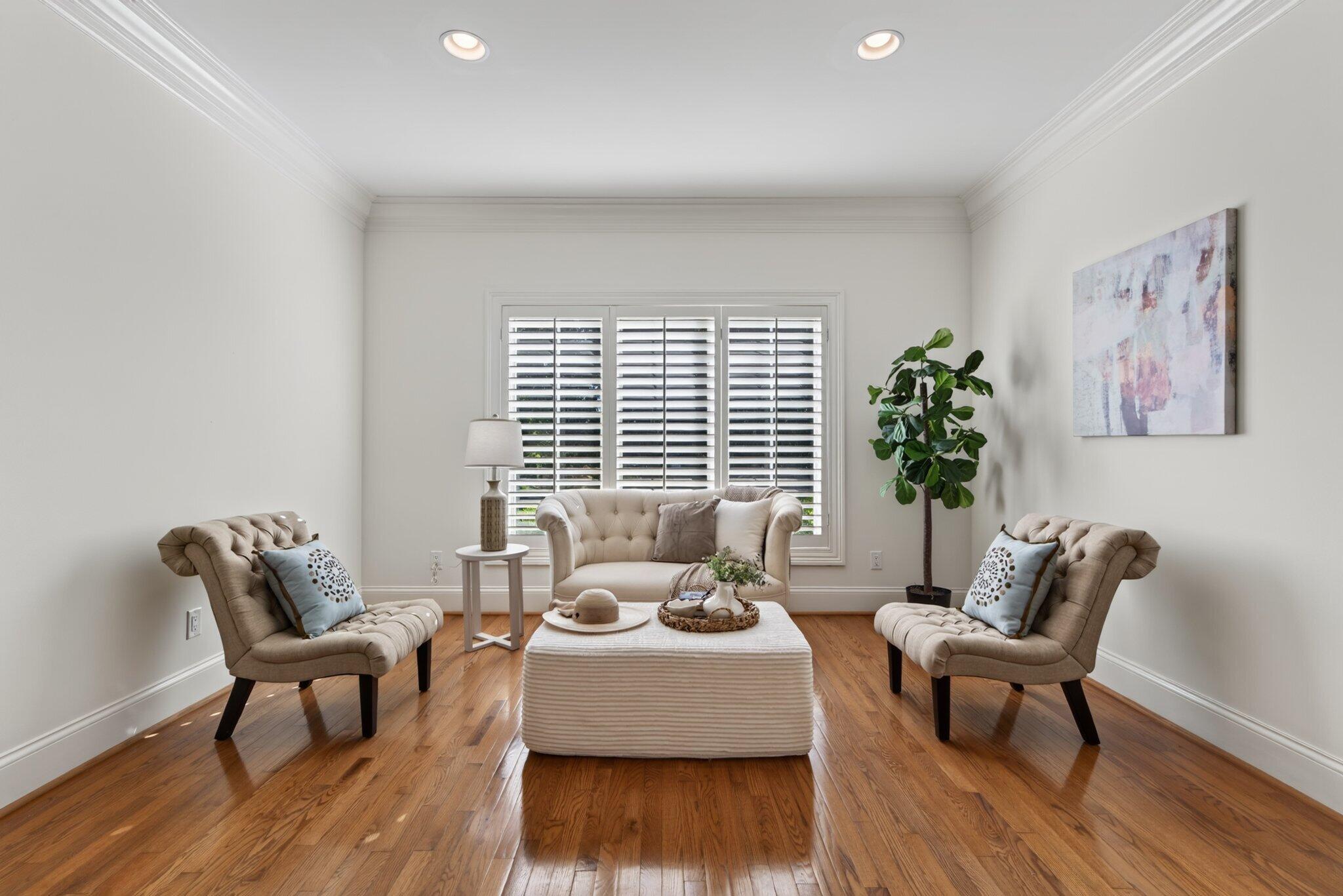 1117 Winding Oaks Way