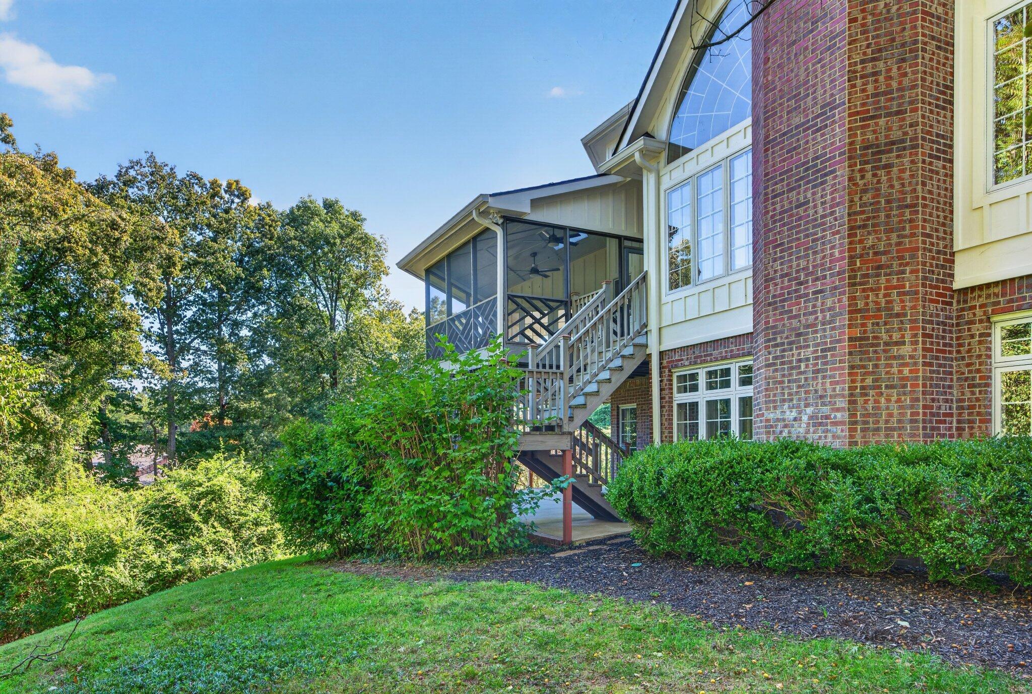 1117 Winding Oaks Way