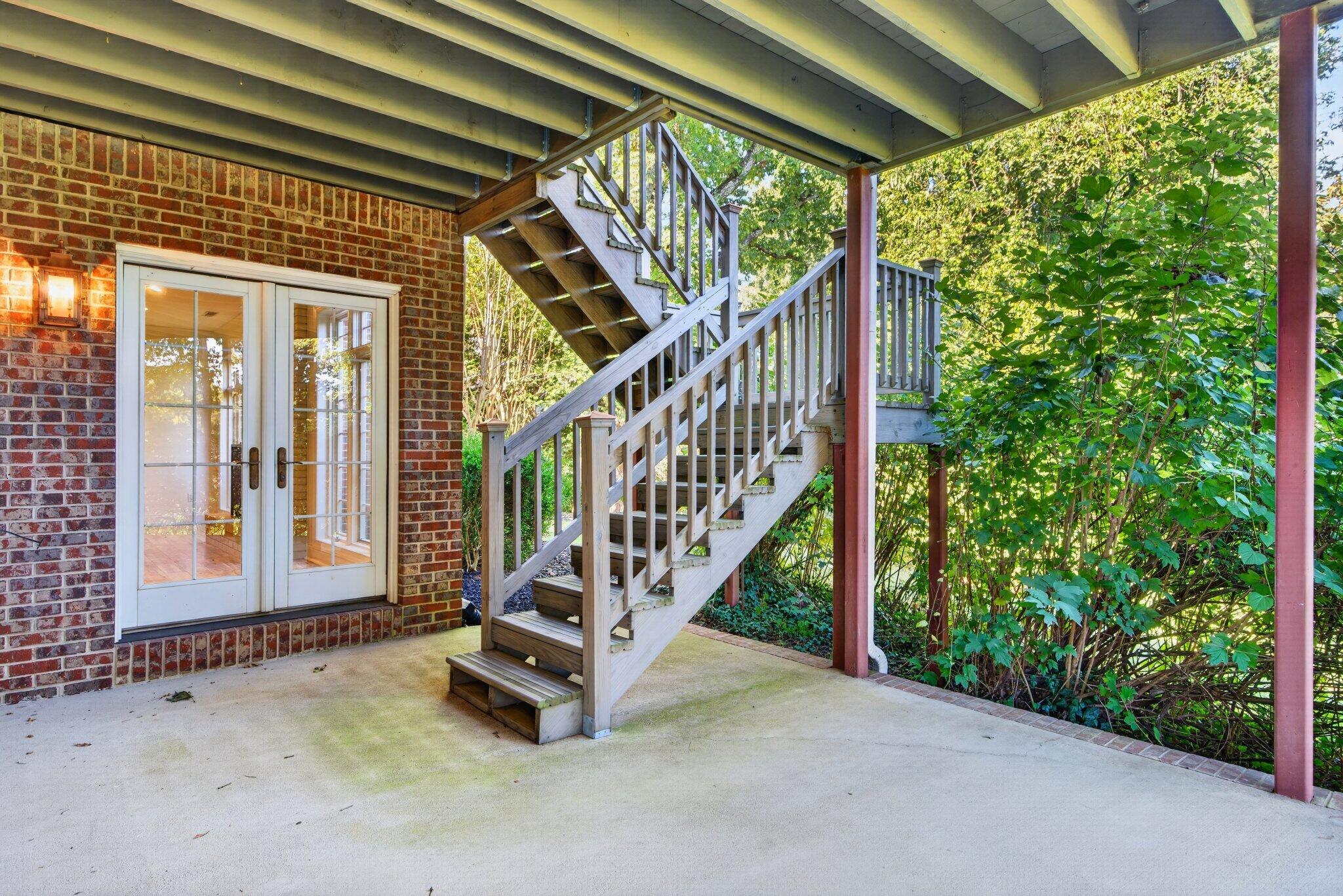 1117 Winding Oaks Way