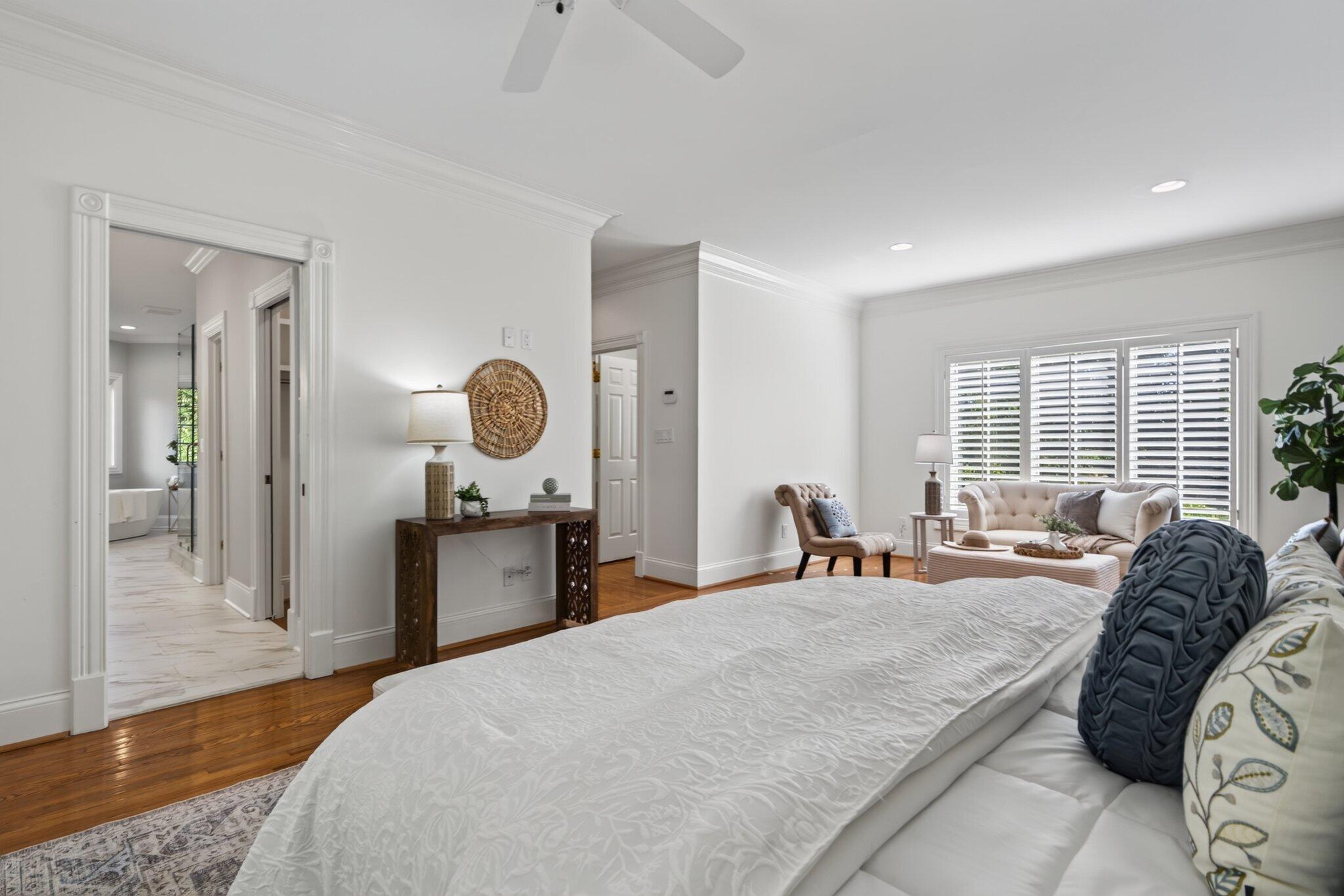 1117 Winding Oaks Way