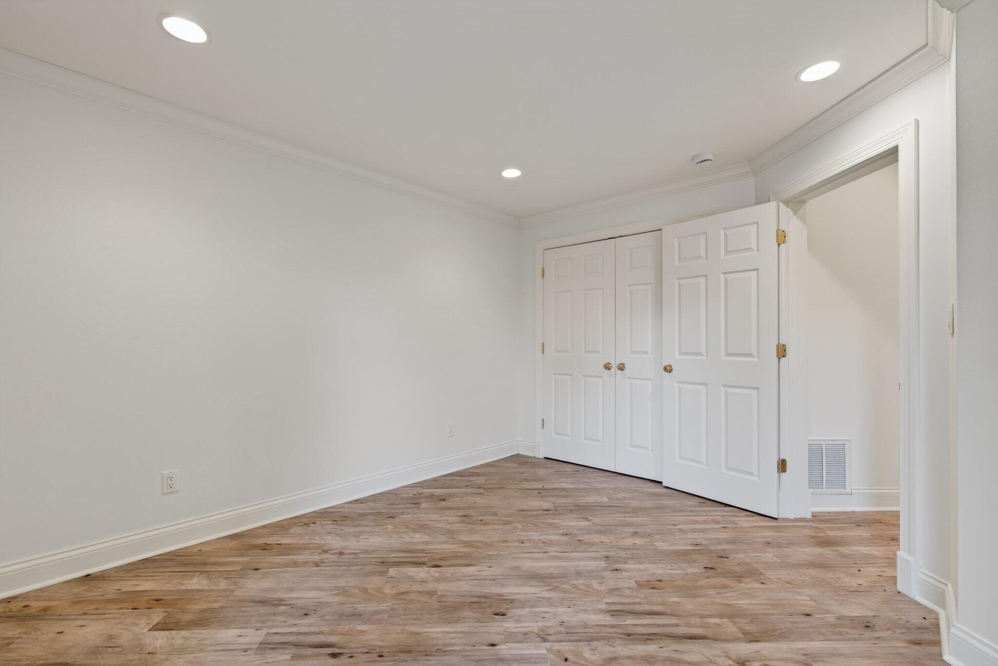1117 Winding Oaks Way