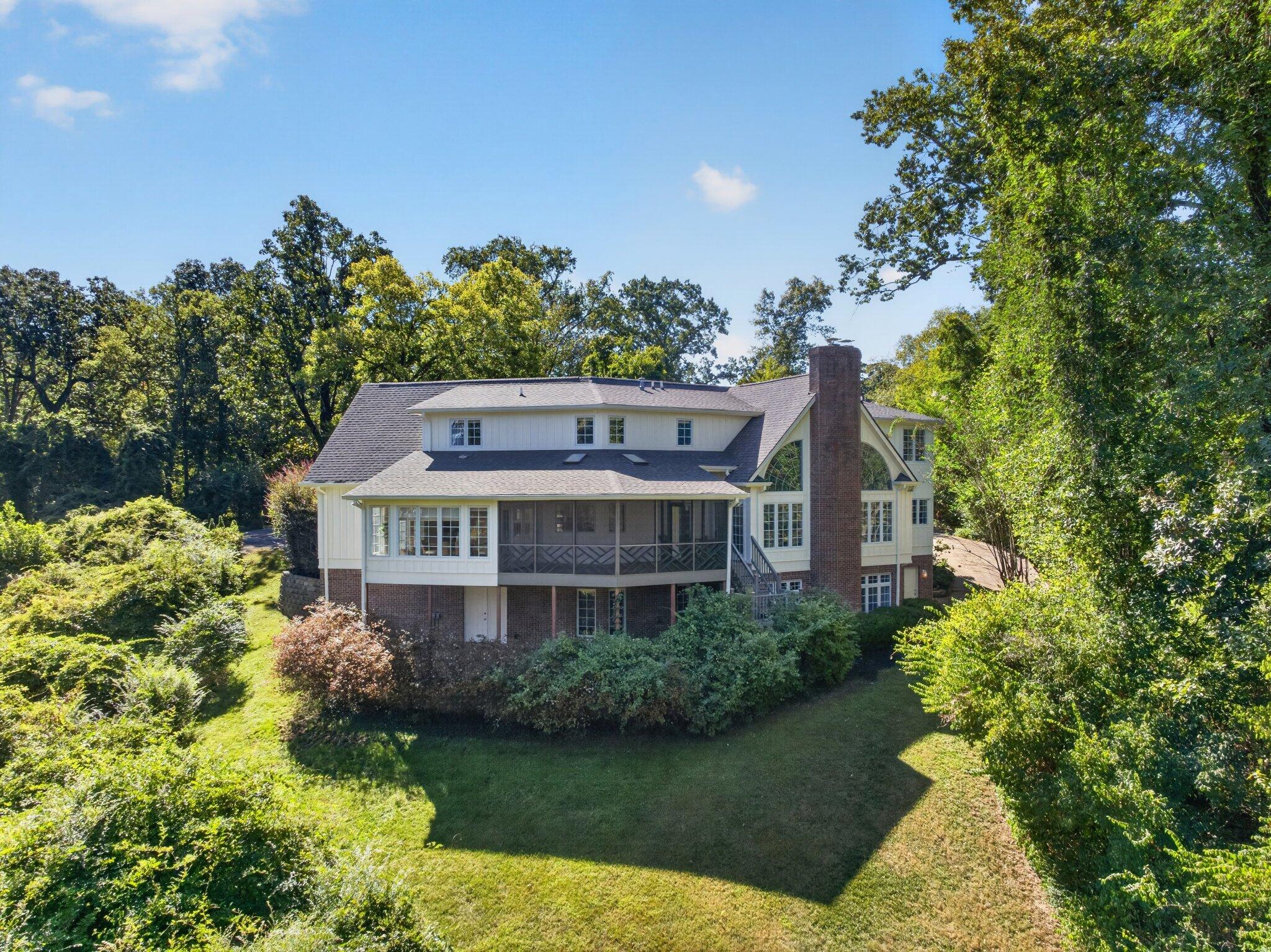1117 Winding Oaks Way