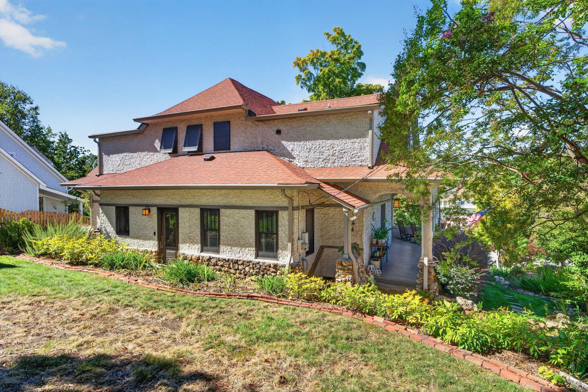 900 Mississippi Avenue