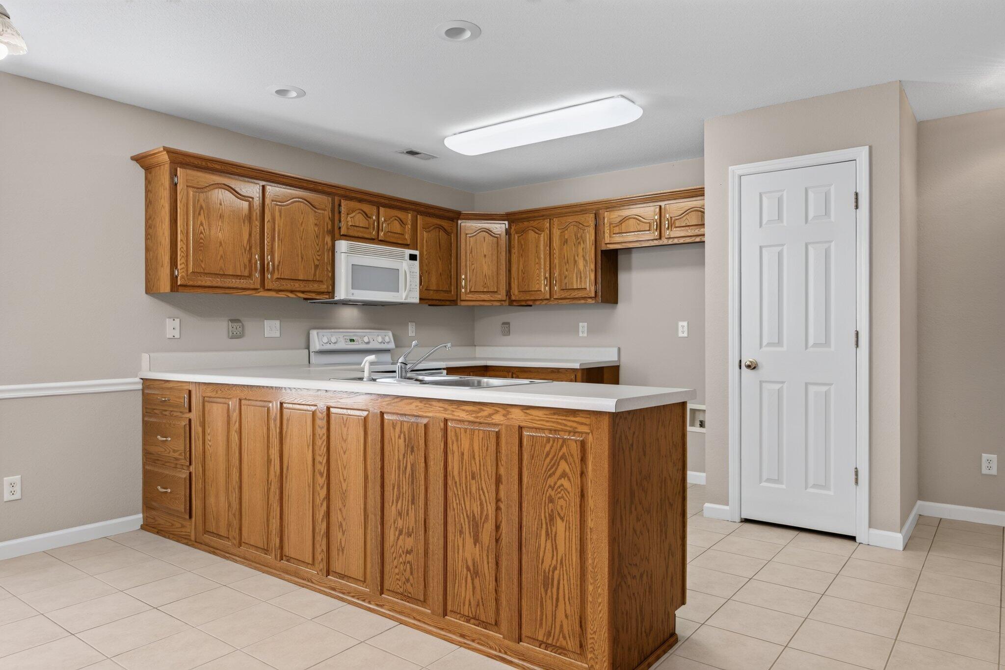 653 Flagstone Drive, 22d