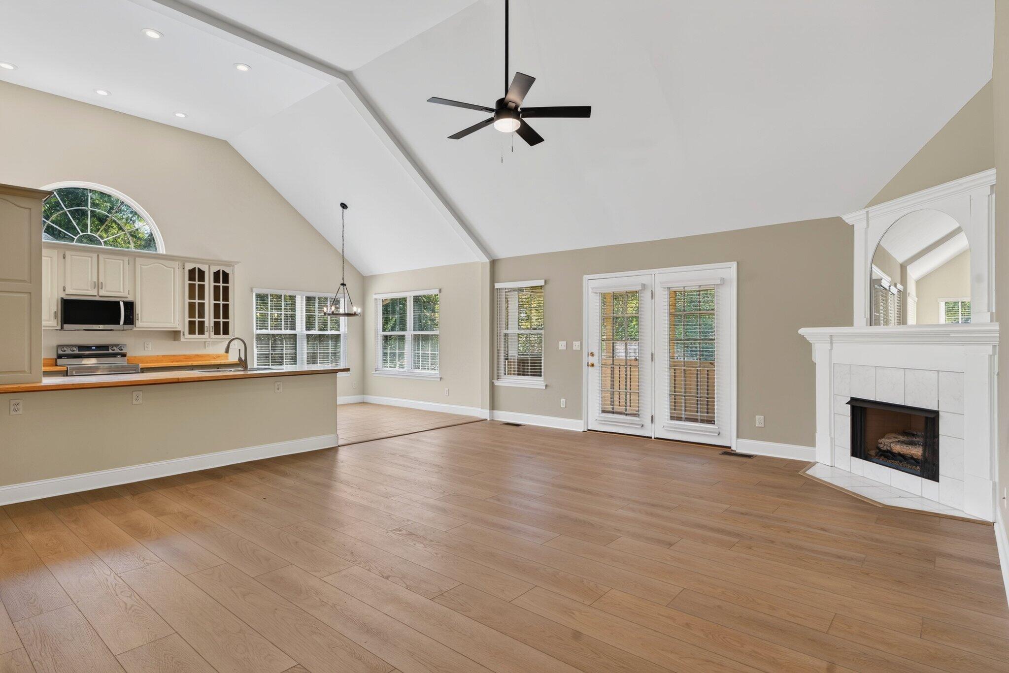1809 Richmond Lane