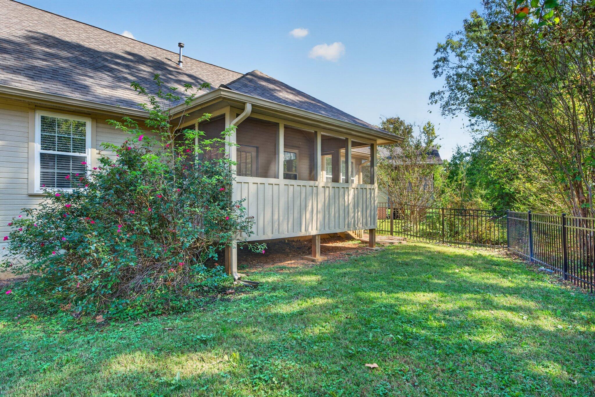 1809 Richmond Lane
