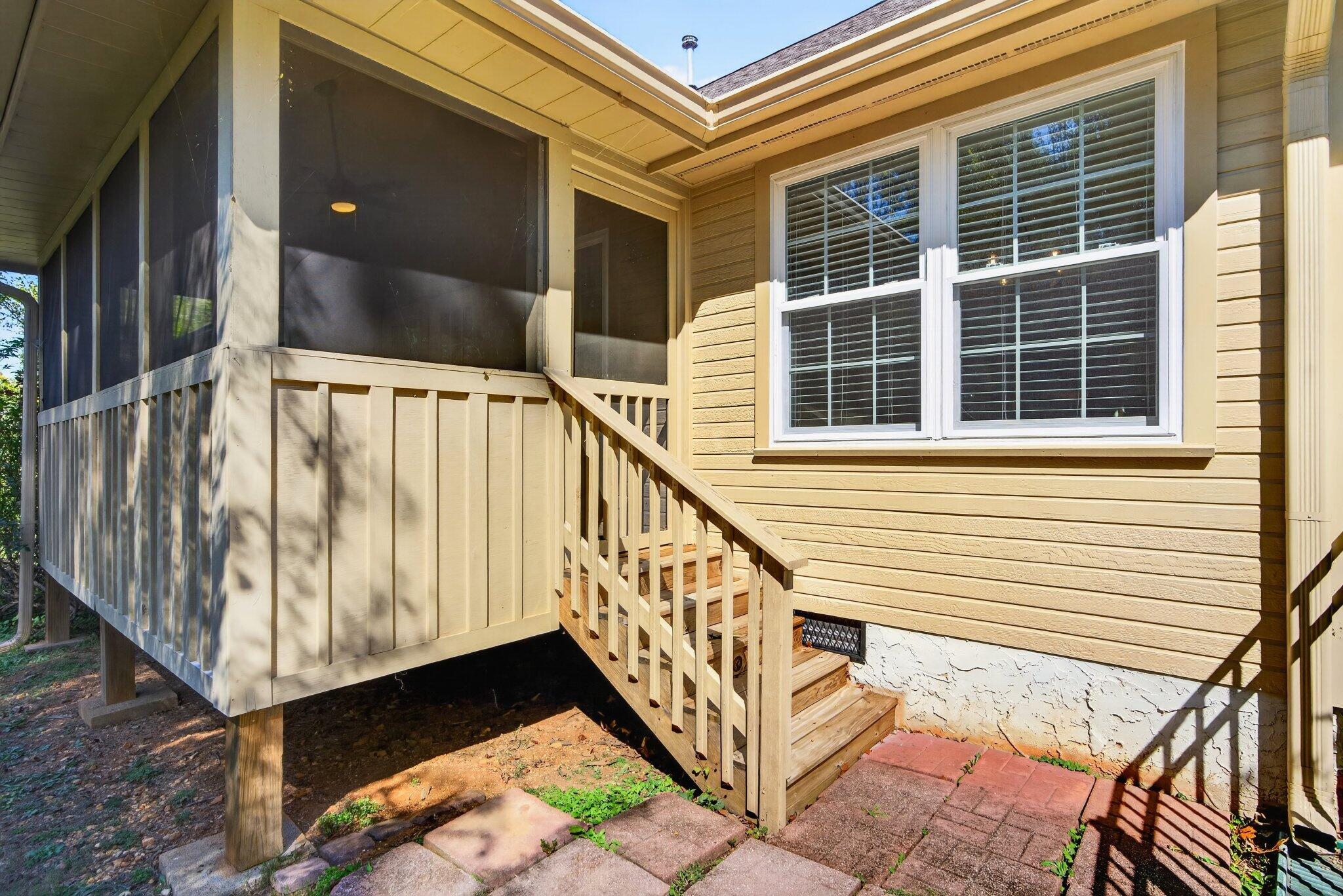 1809 Richmond Lane