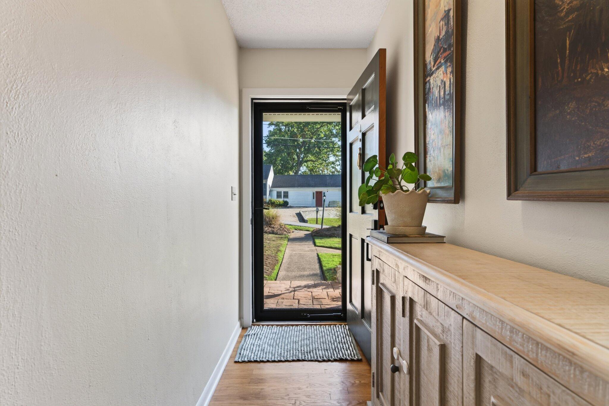 3027 Ozark Circle