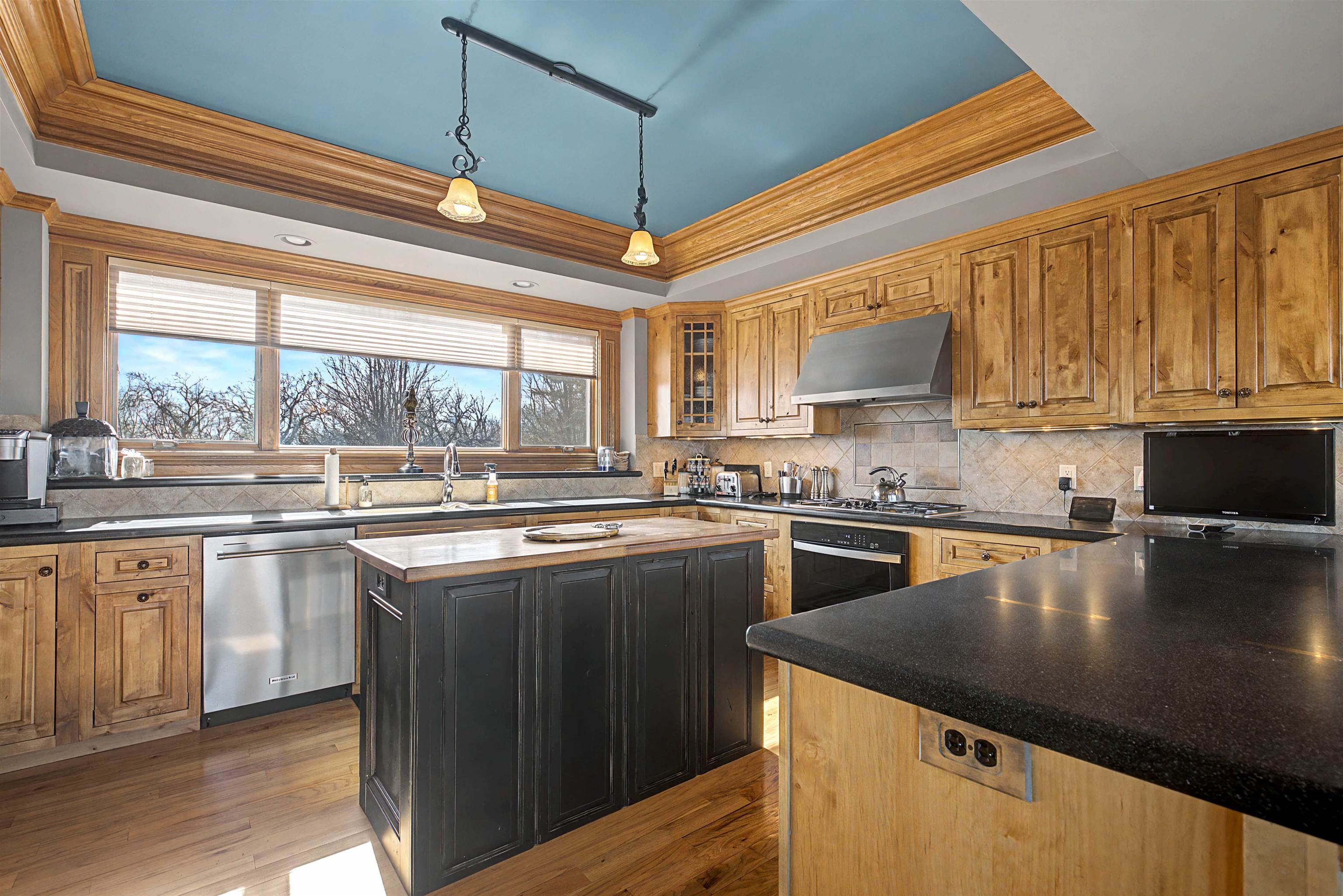 1 E Hoffman Road