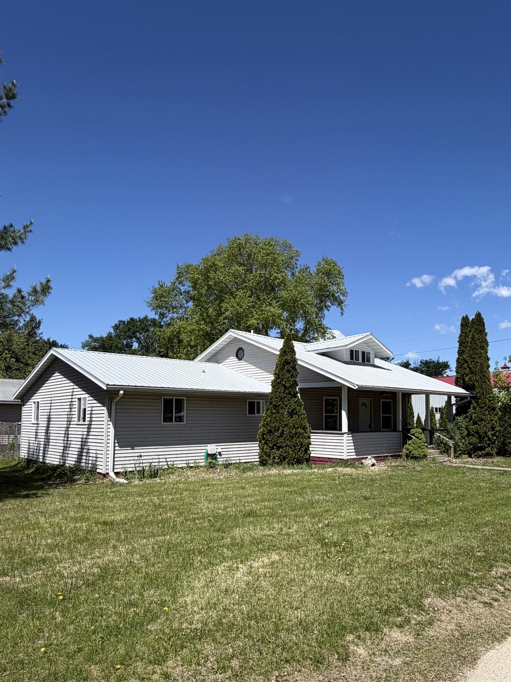 603 Iris Street