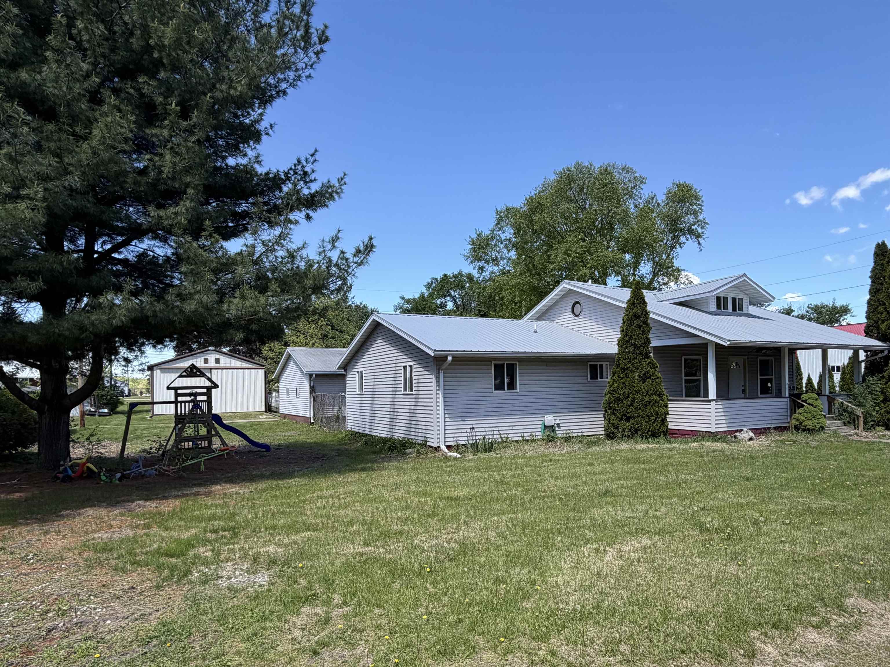 603 Iris Street