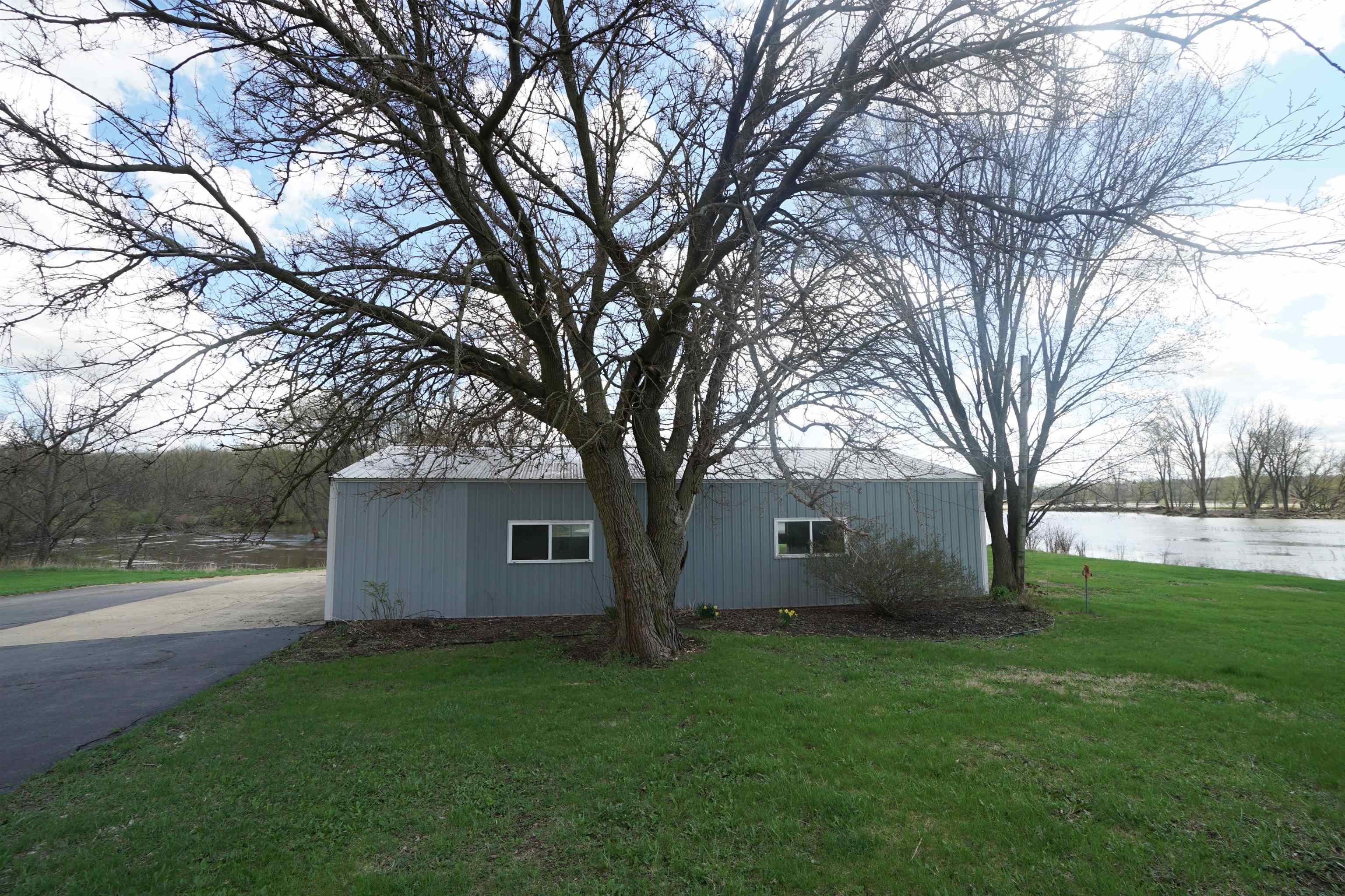 1473 N Heine Road
