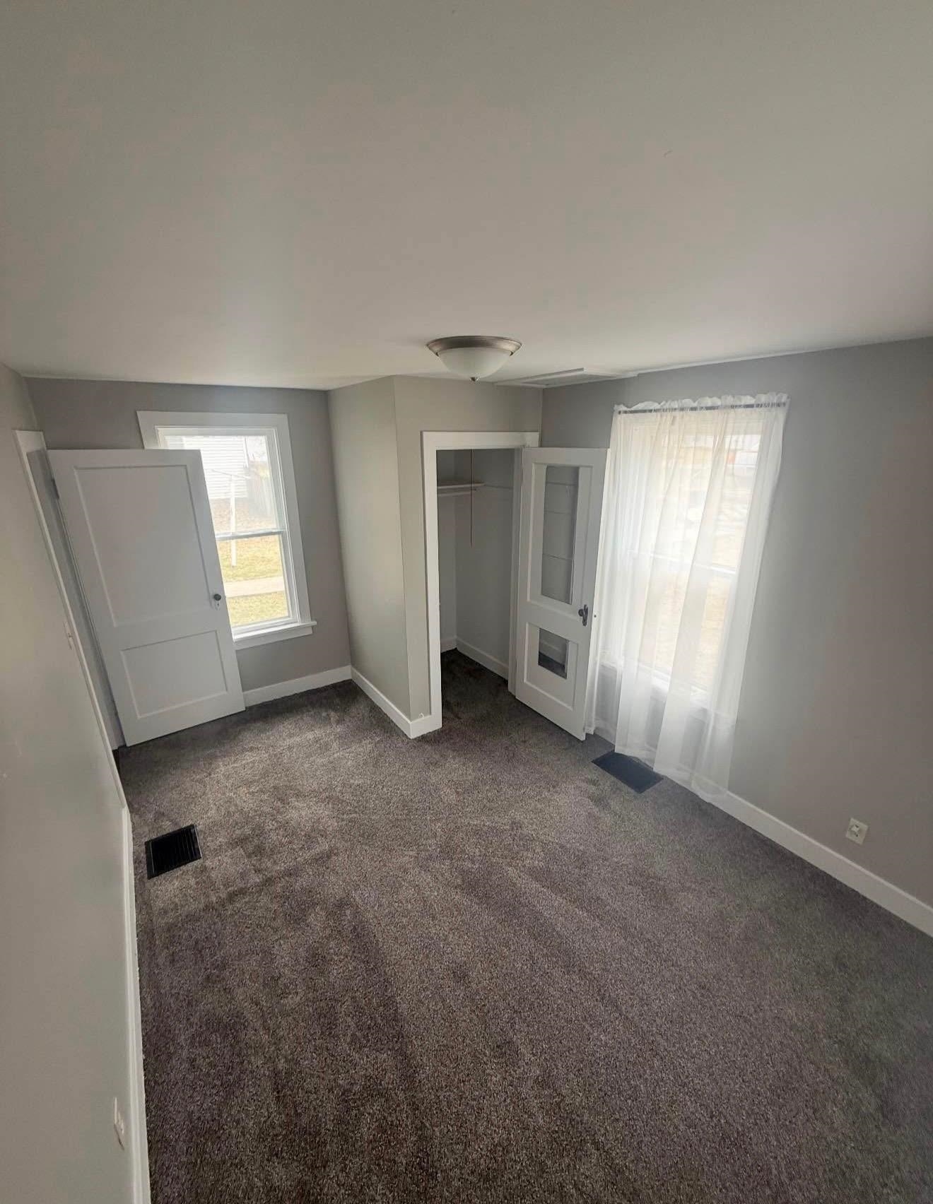 607 S Jackson