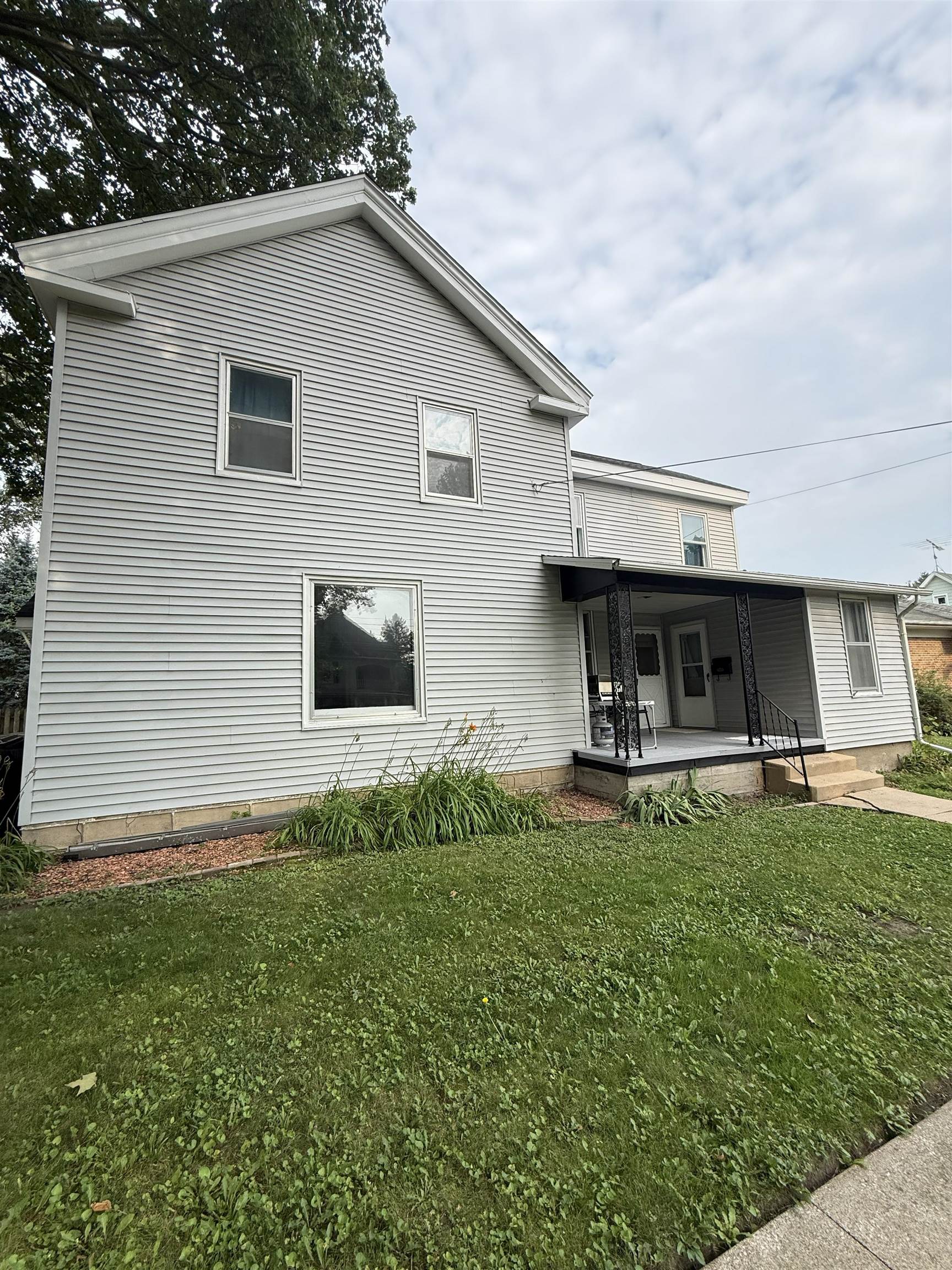 607 S Jackson