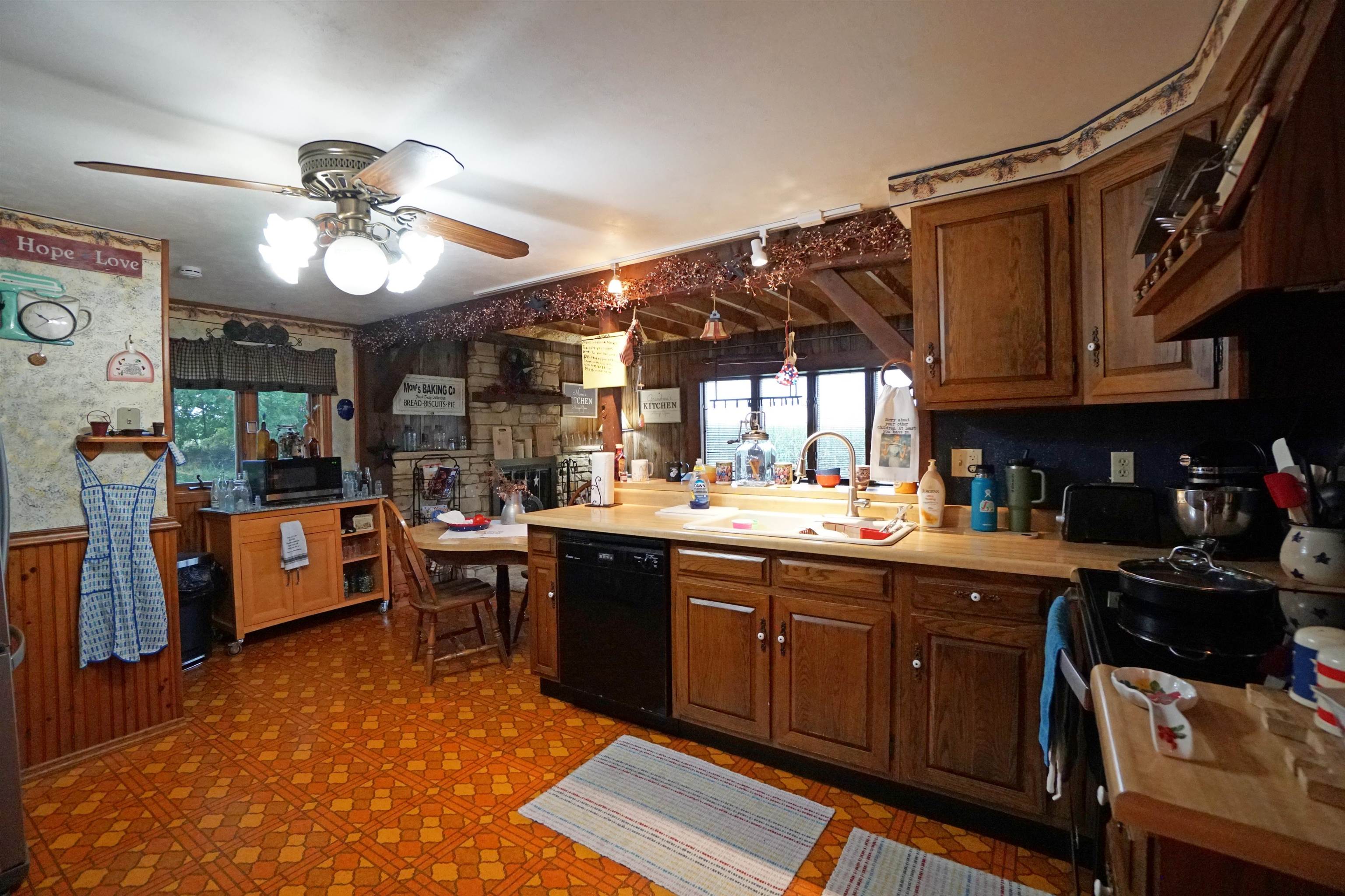 9002 E Center Road