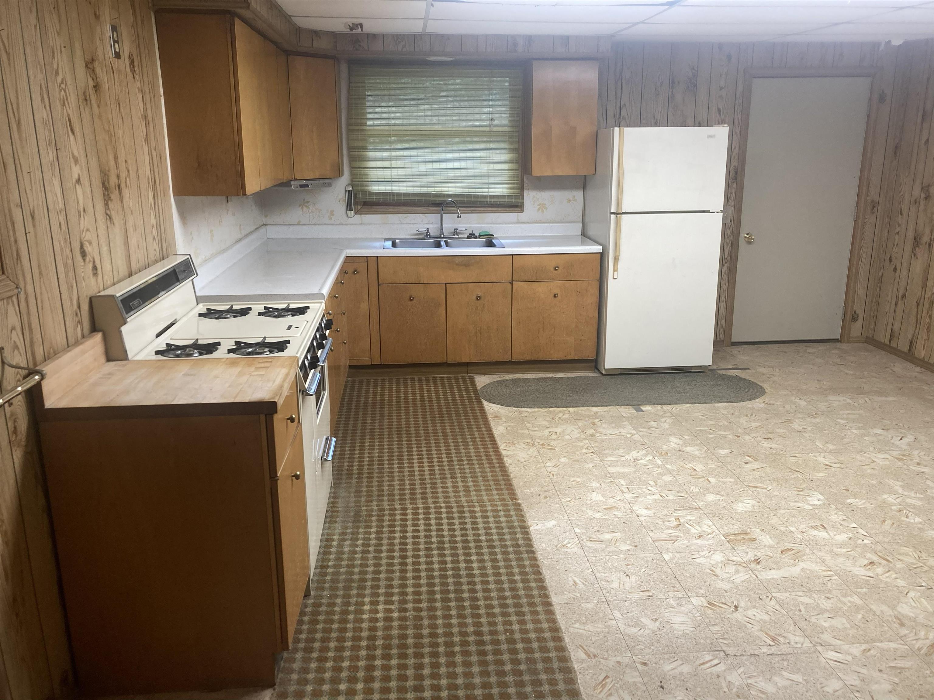 2628 W Florence