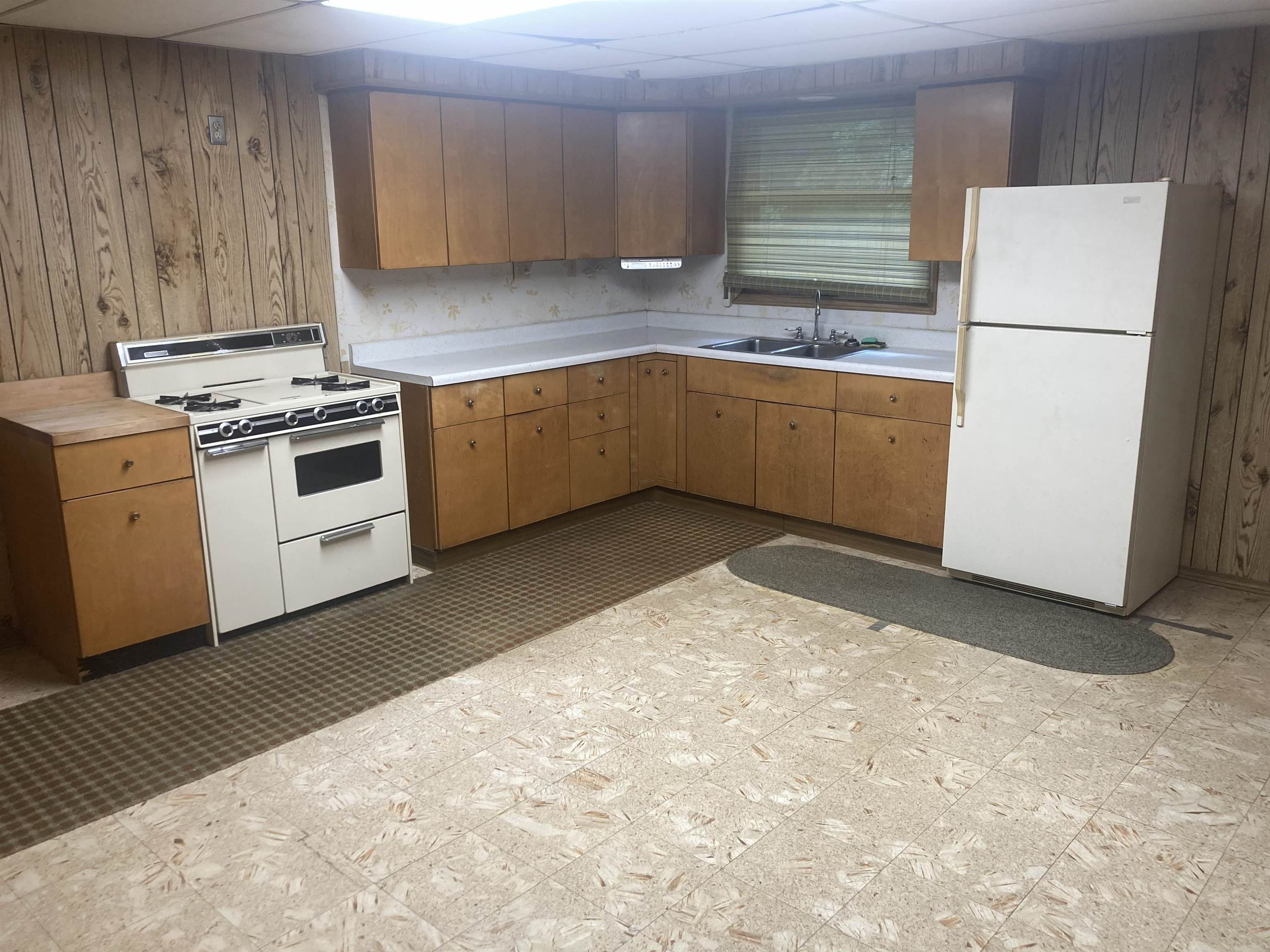 2628 W Florence