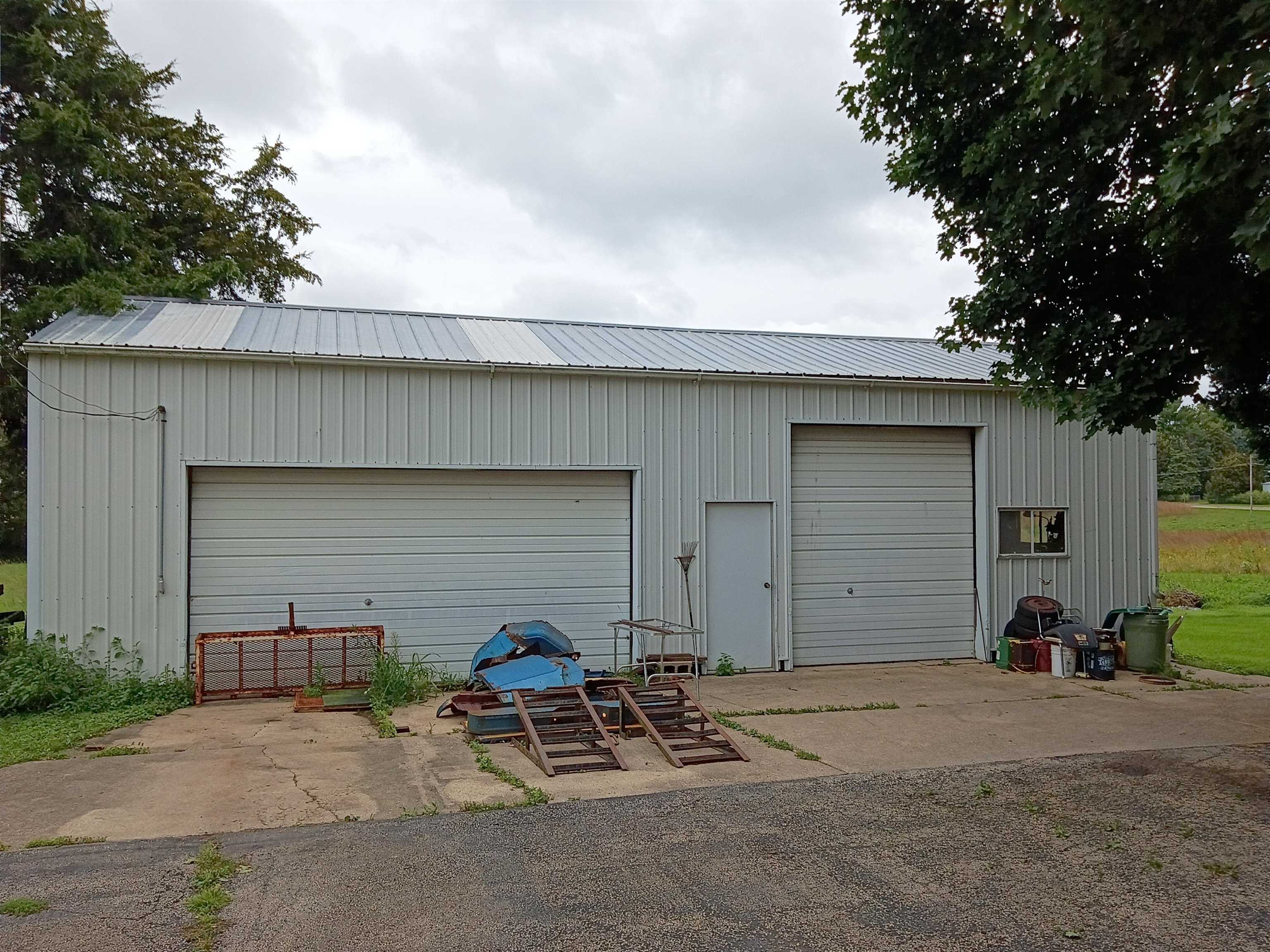 2628 W Florence