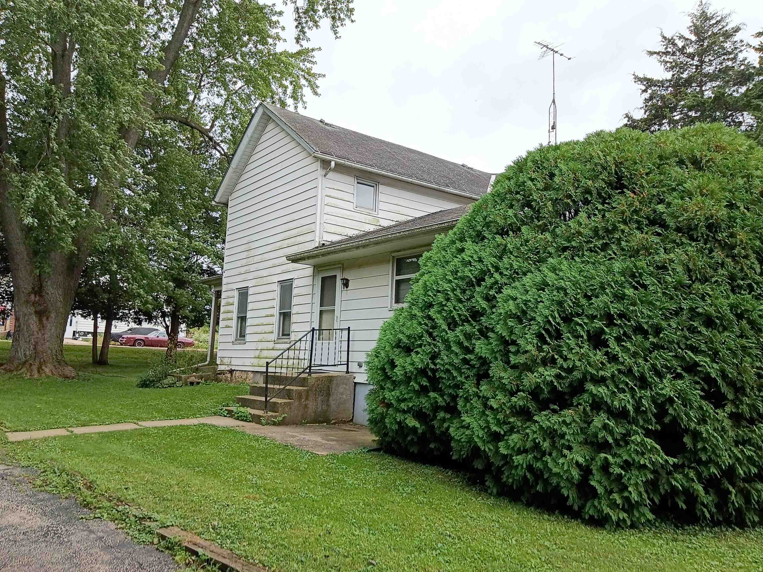 2628 W Florence