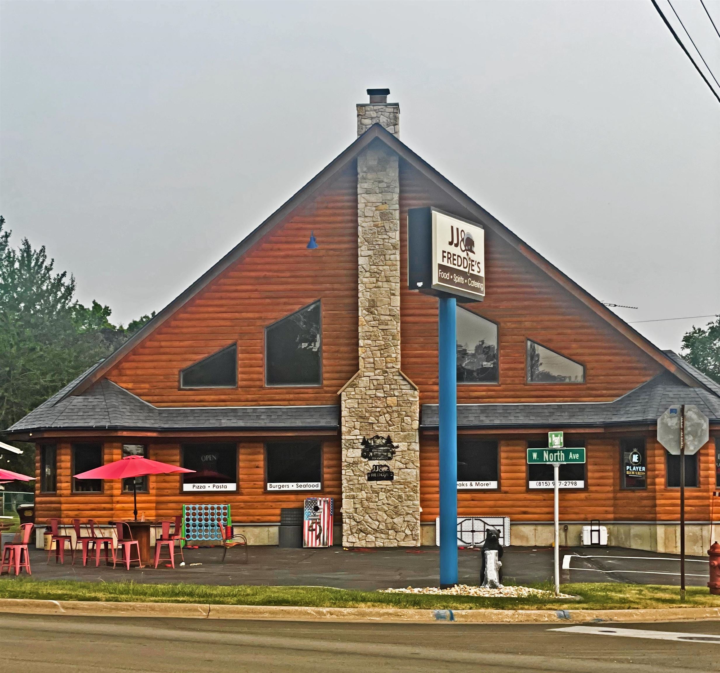 211 W North Avenue