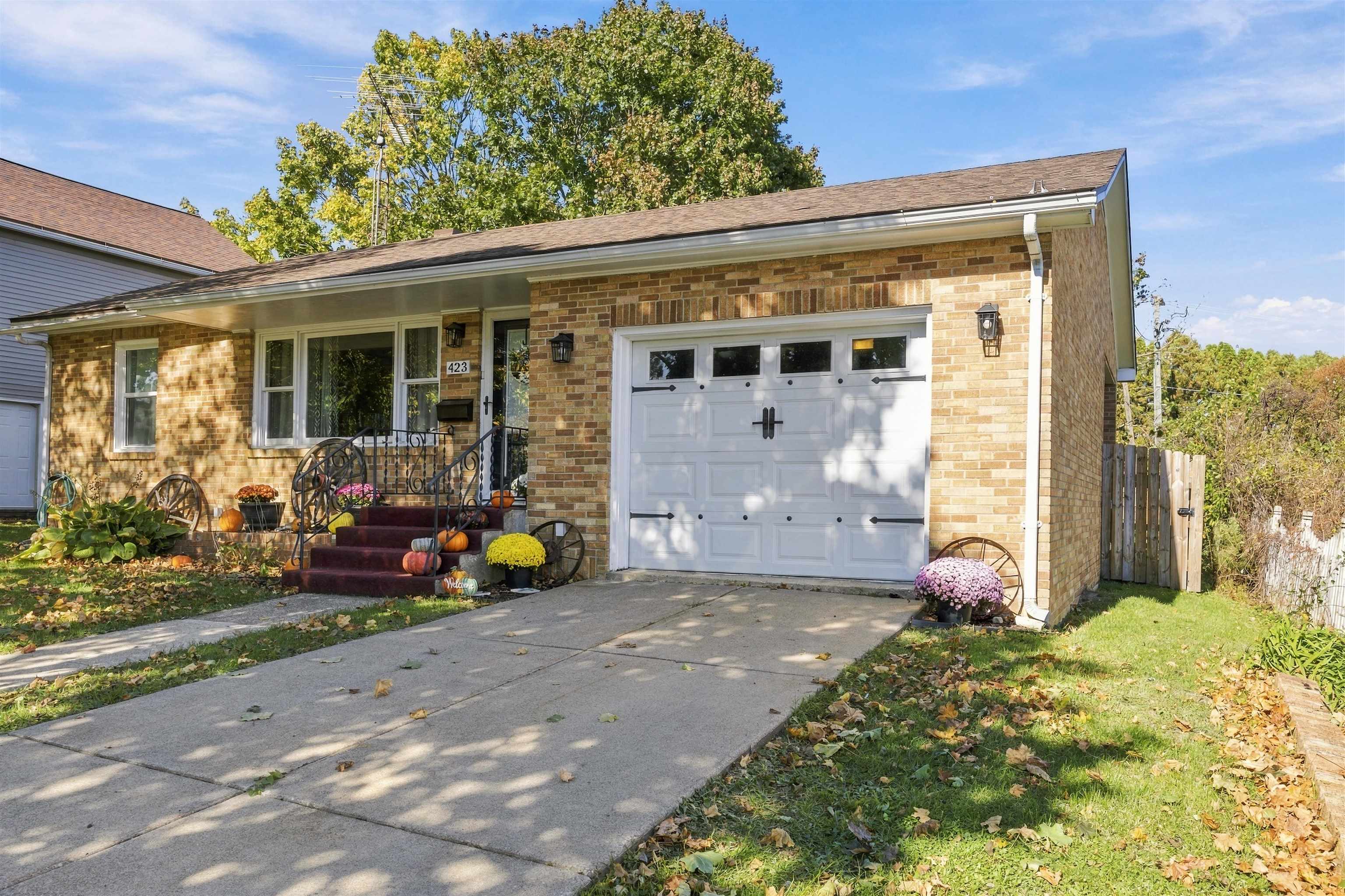 423 E Front Avenue Stockton IL