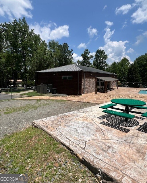 133 Adair Drive NE