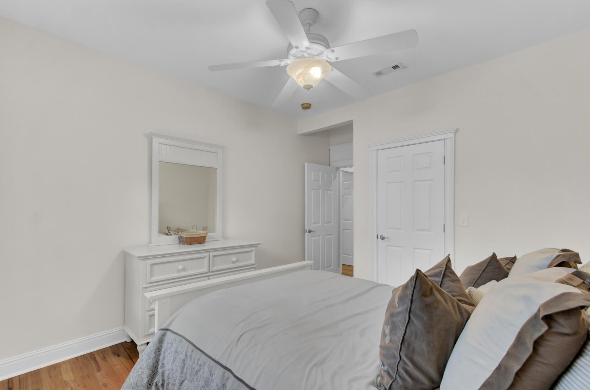 1536 Sea Palms Crescent